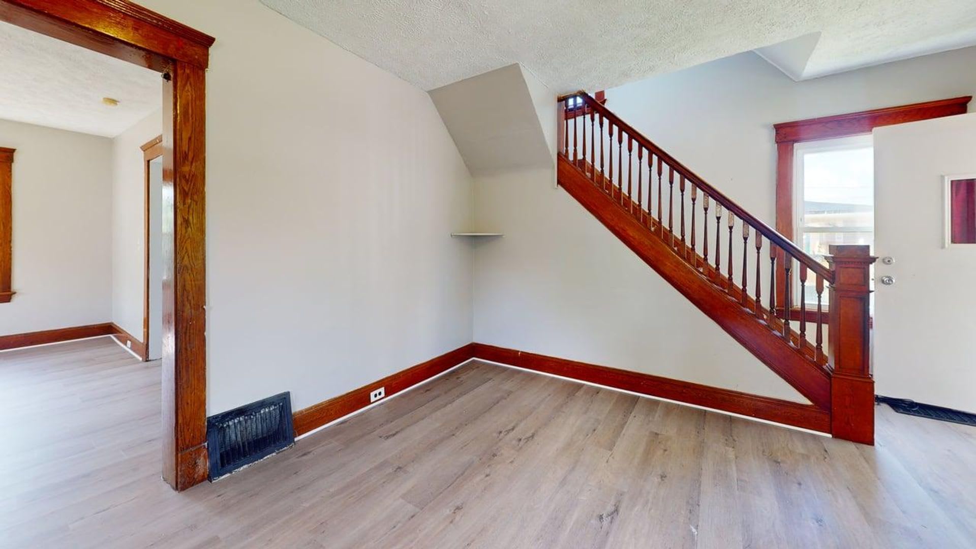 3 Bedroom Single Family Home – photo 2
