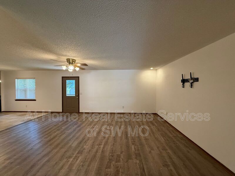 4041 S Sunrise Ave – photo 2