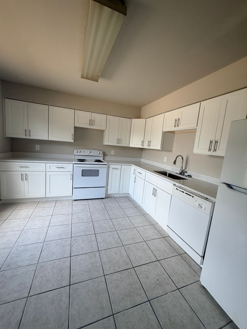 5483 Decatur – photo 3