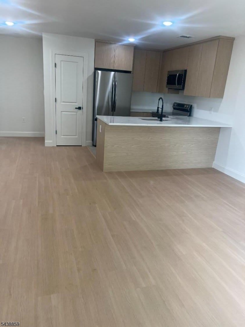 5 Montclair Ave – photo 3