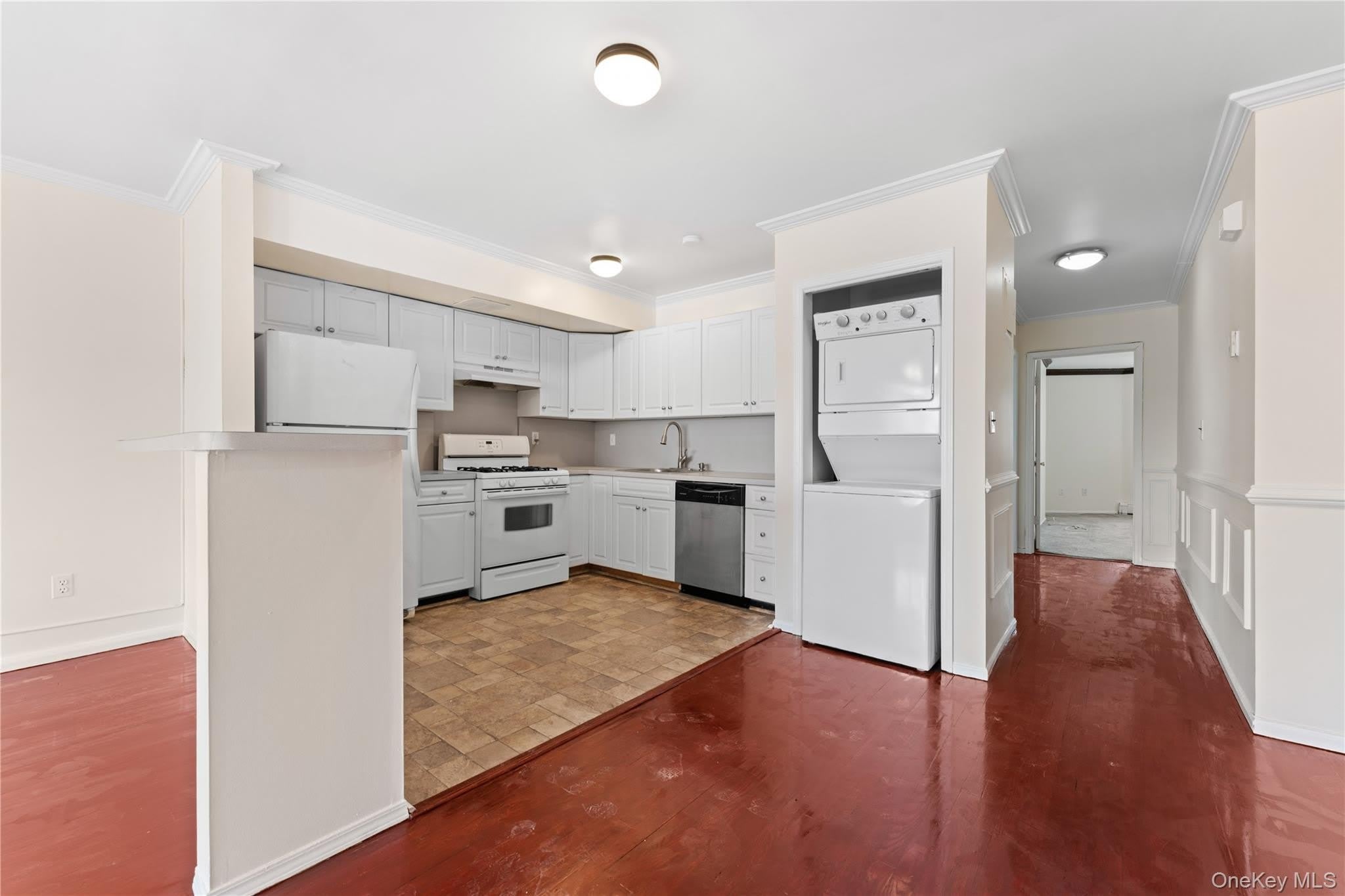 84 120 Austin St – photo 4