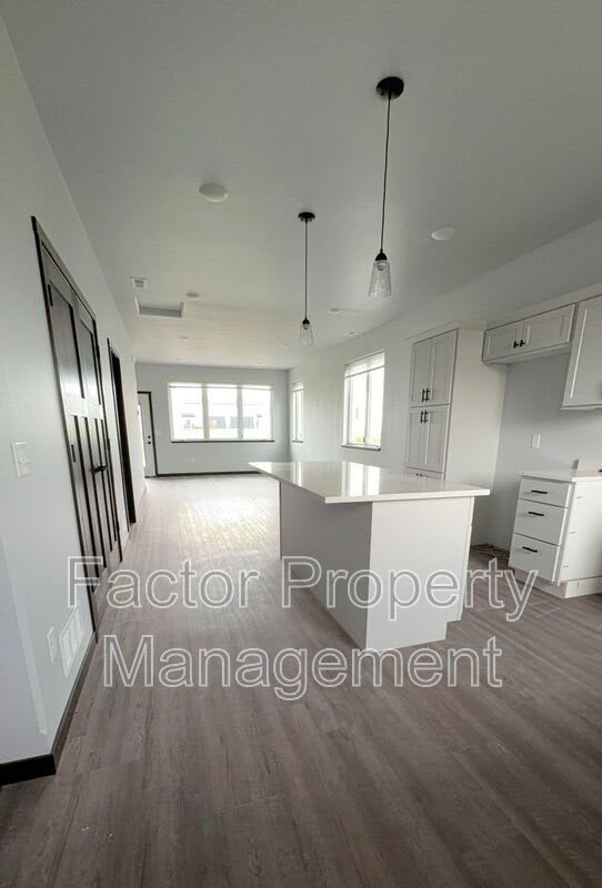 3110 Noble Drive – photo 2