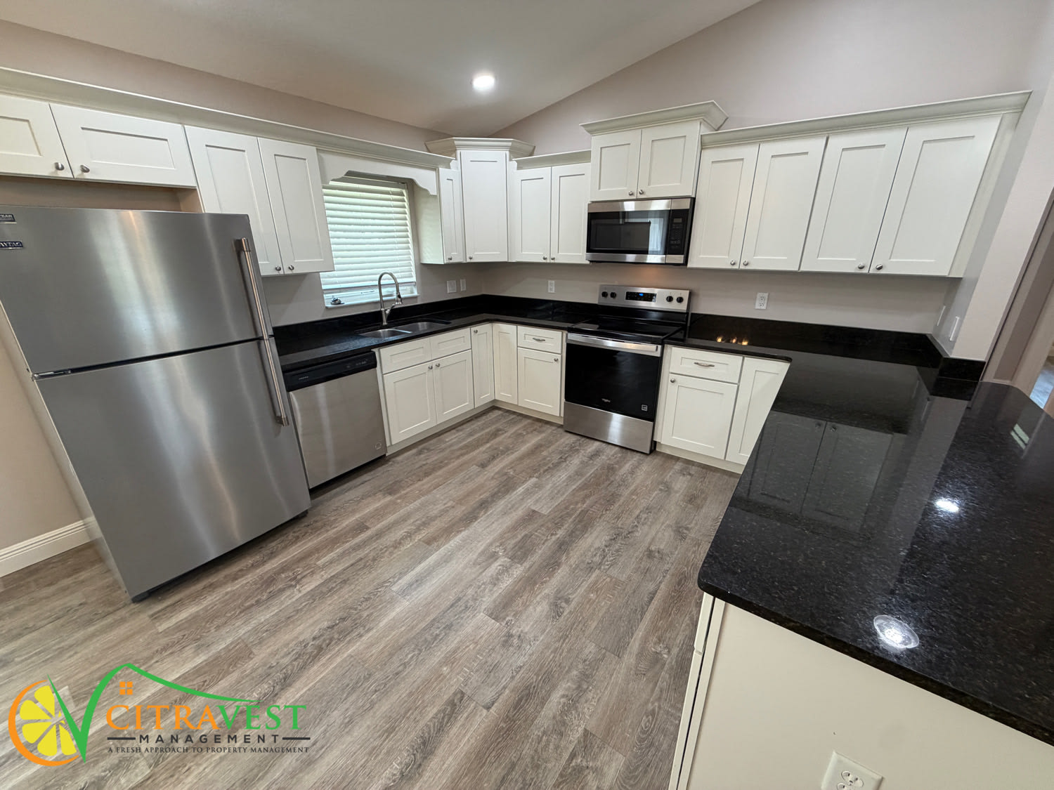 2954 W Sheila Dr – photo 3