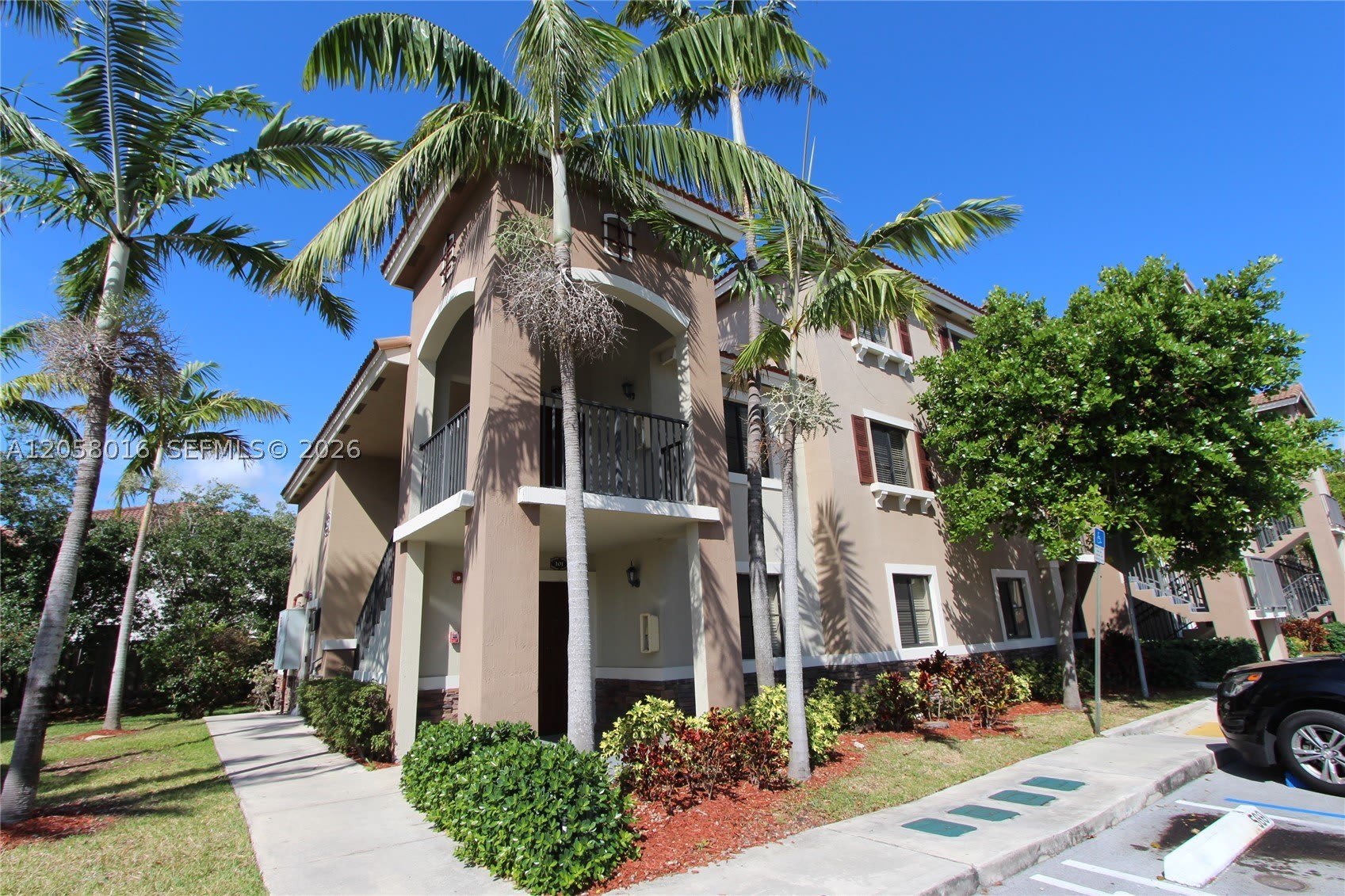 22831 SW 88th Pl – photo 1