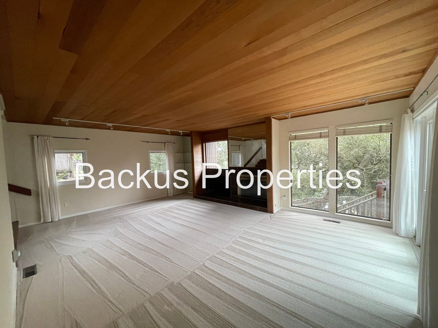 Wonderful Home in Charter Oaks – photo 5