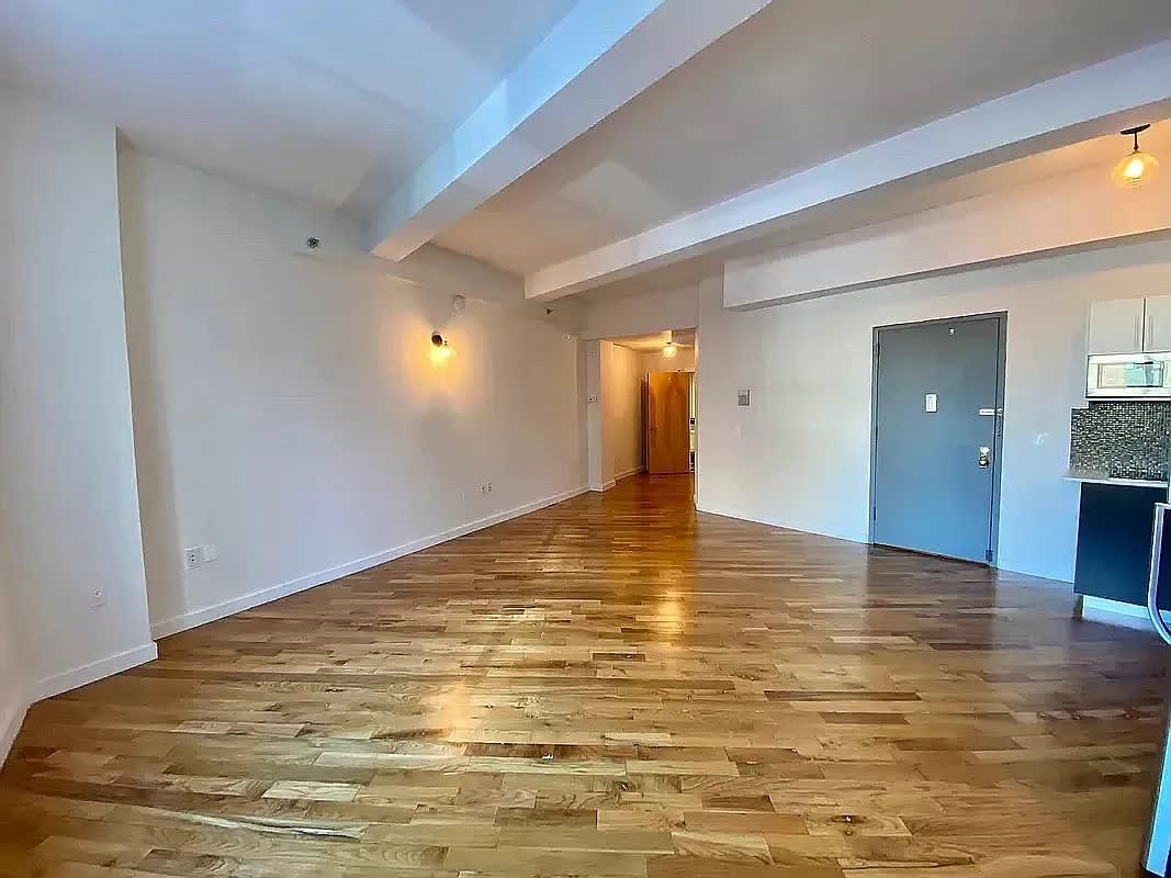 2928 41st Ave Apt 510 – photo 3