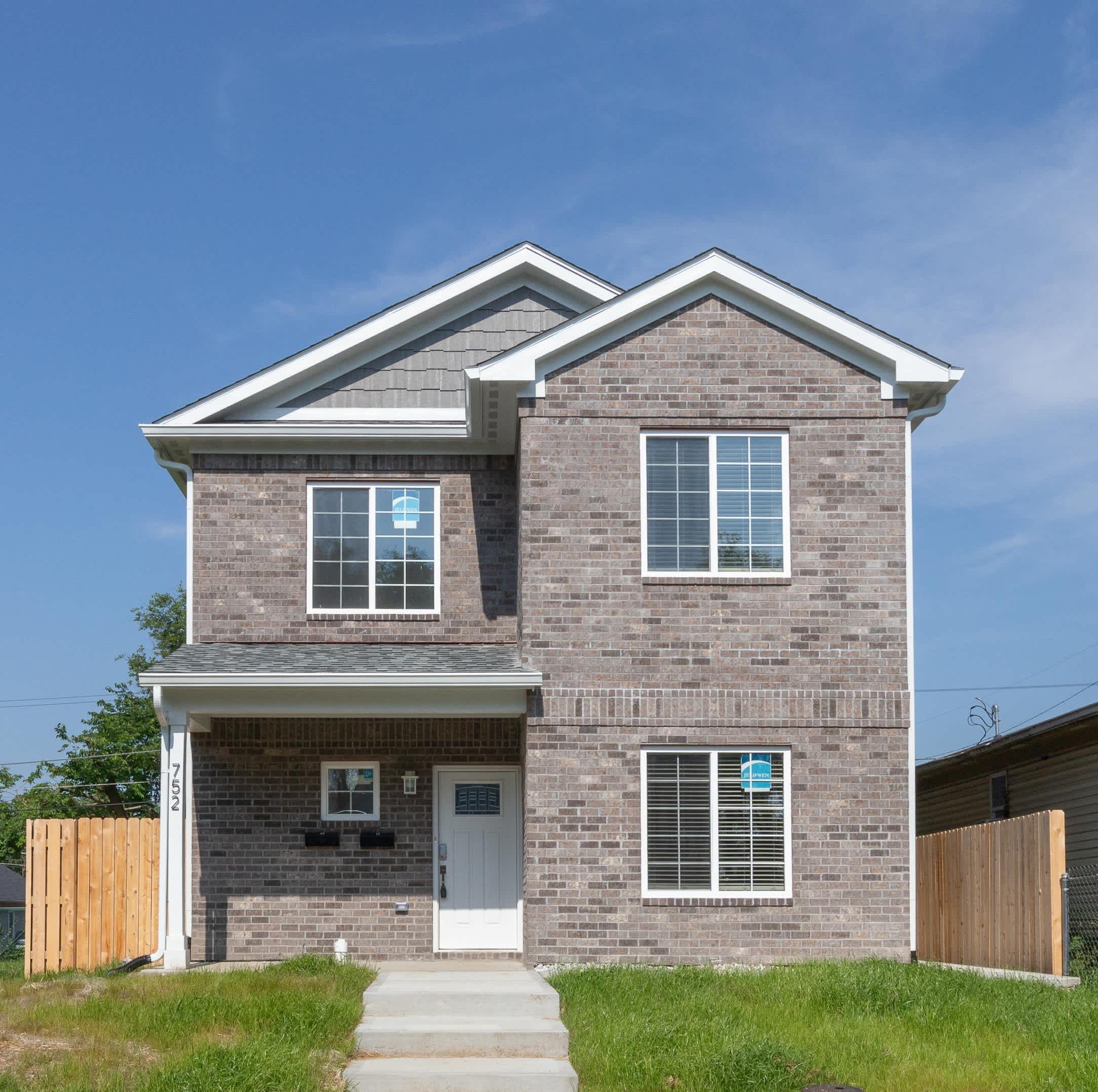 752 North Elder Avenue – photo 1