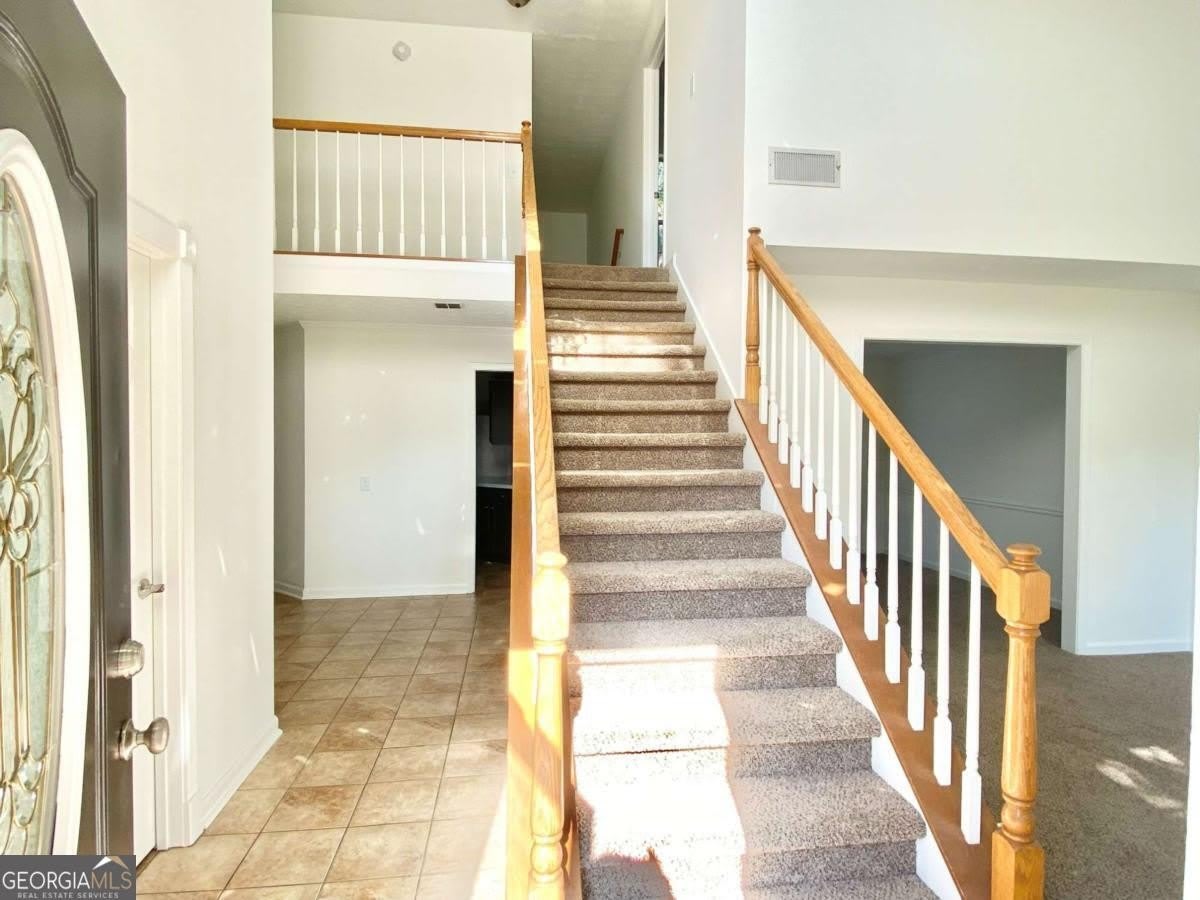 640 Suwanee Lakes Circle – photo 2
