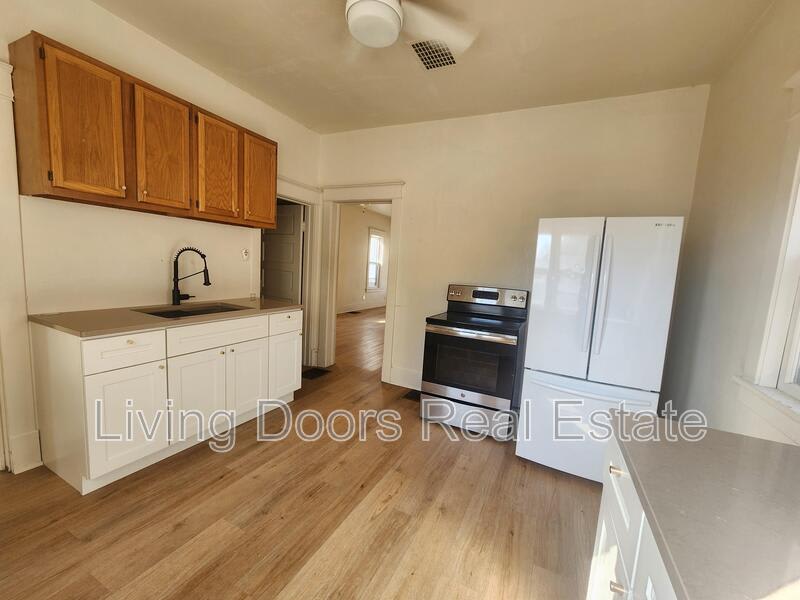 843 New Hampshire St – photo 3