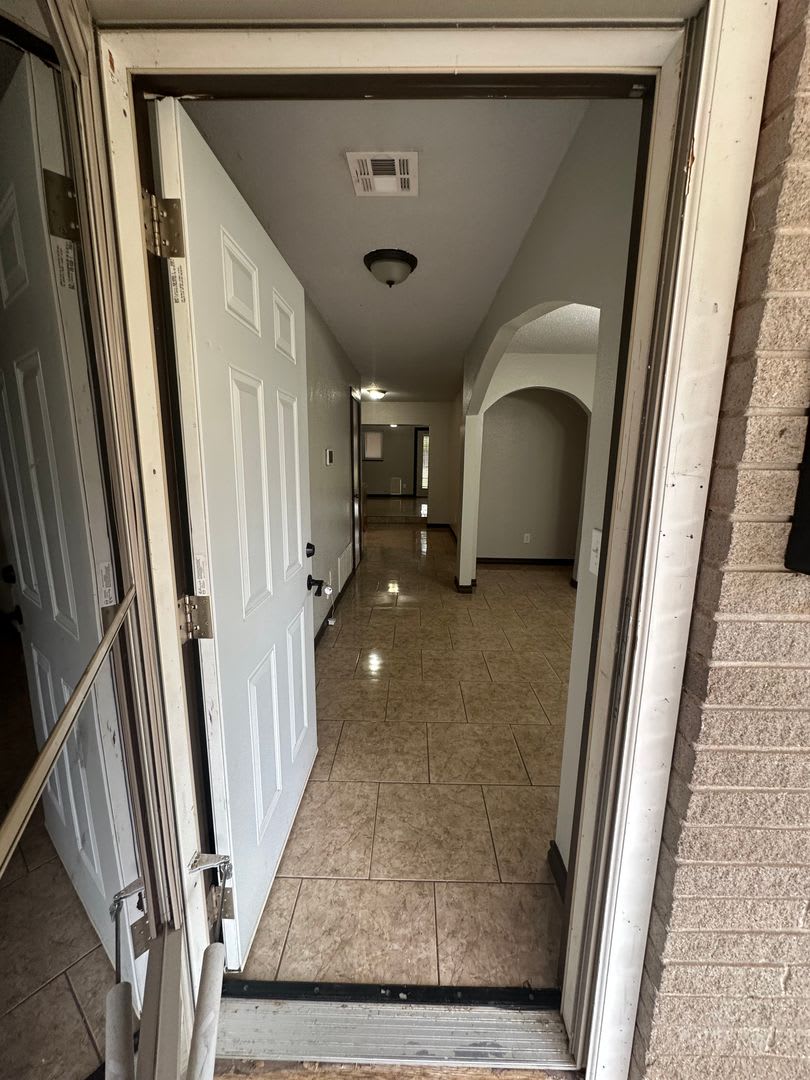 4 Bed, 3 Bath 1 Car Garage – photo 5
