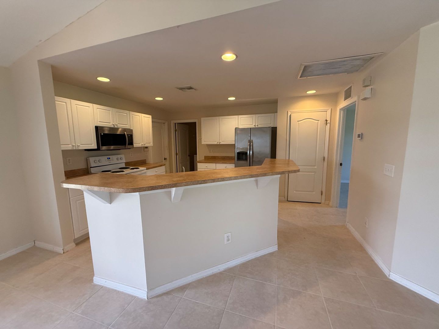 HALF OFF FIRST MONTH!!!! 3/2 Single Family Home!!!! – photo 3