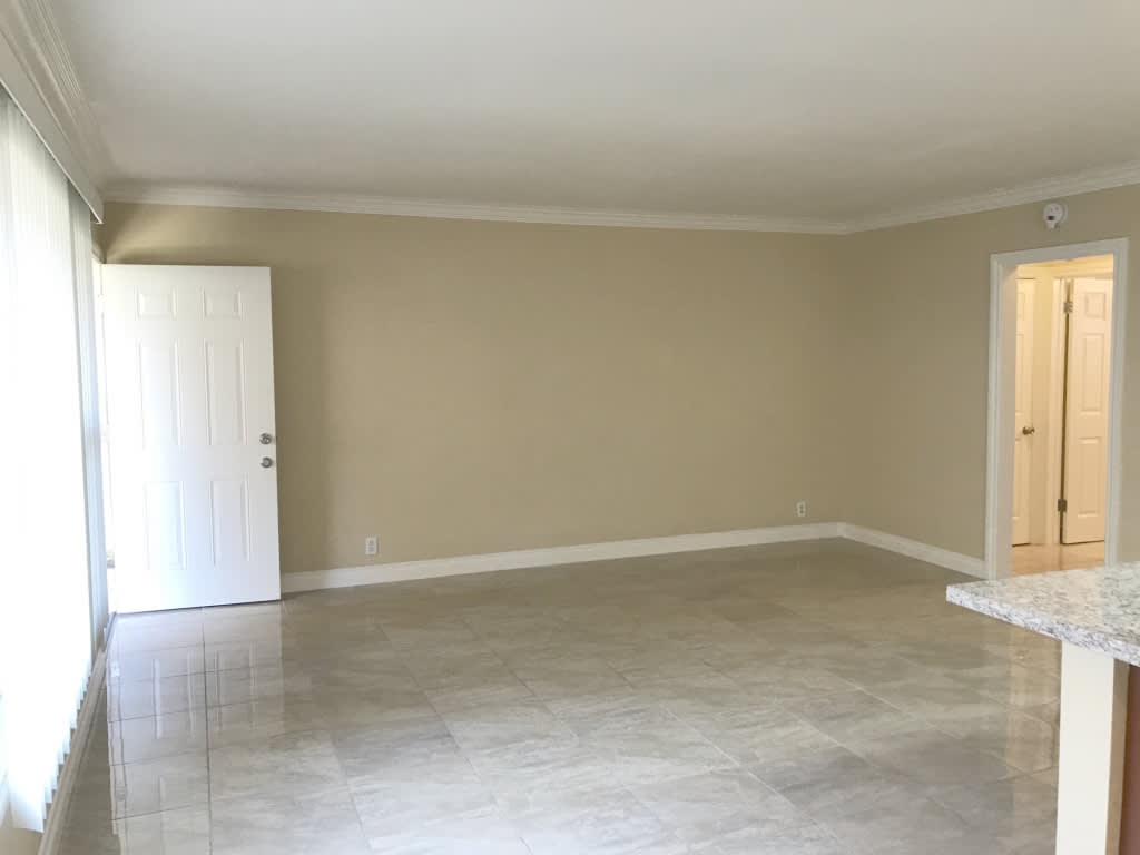 325 Olive Avenue – photo 4