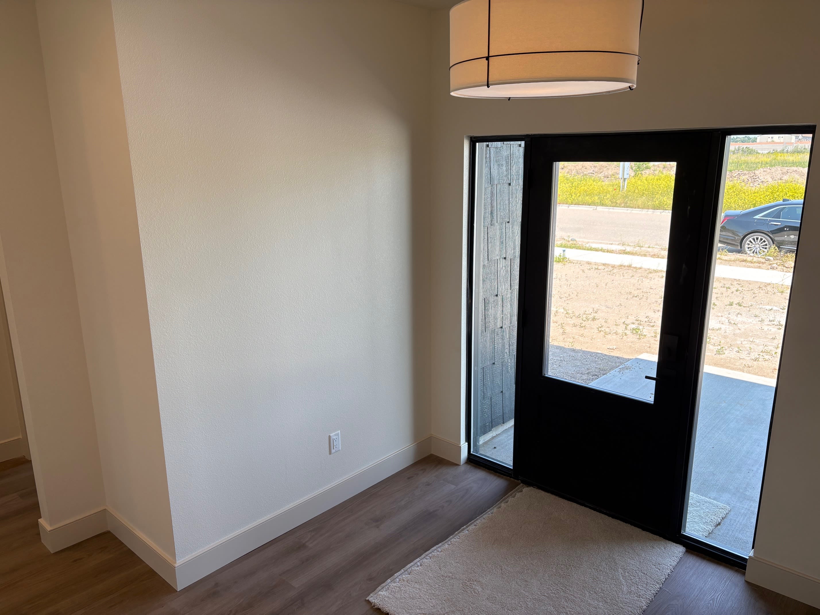 709 45th St E – photo 2