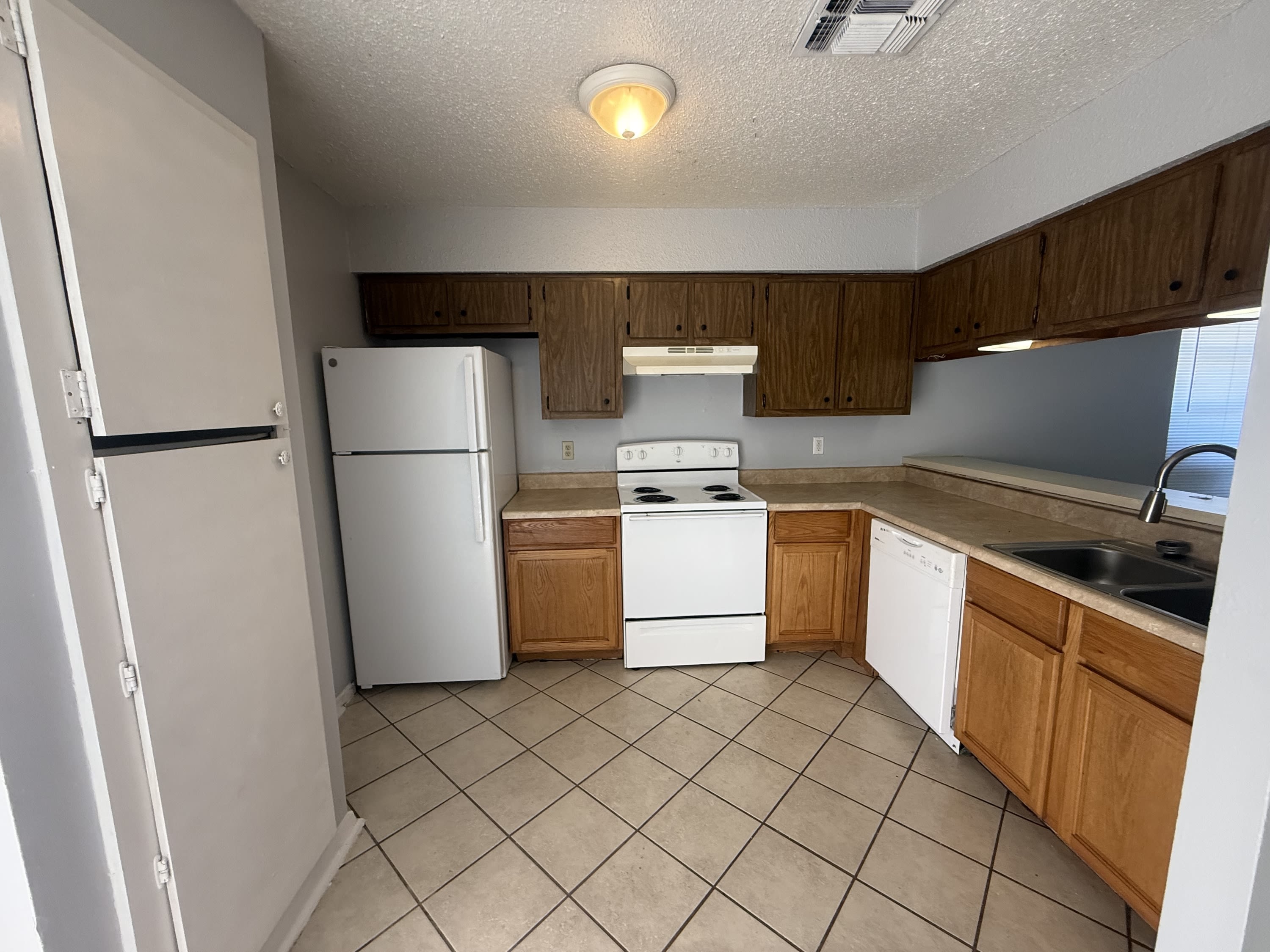 102 Cockerham Street – photo 4