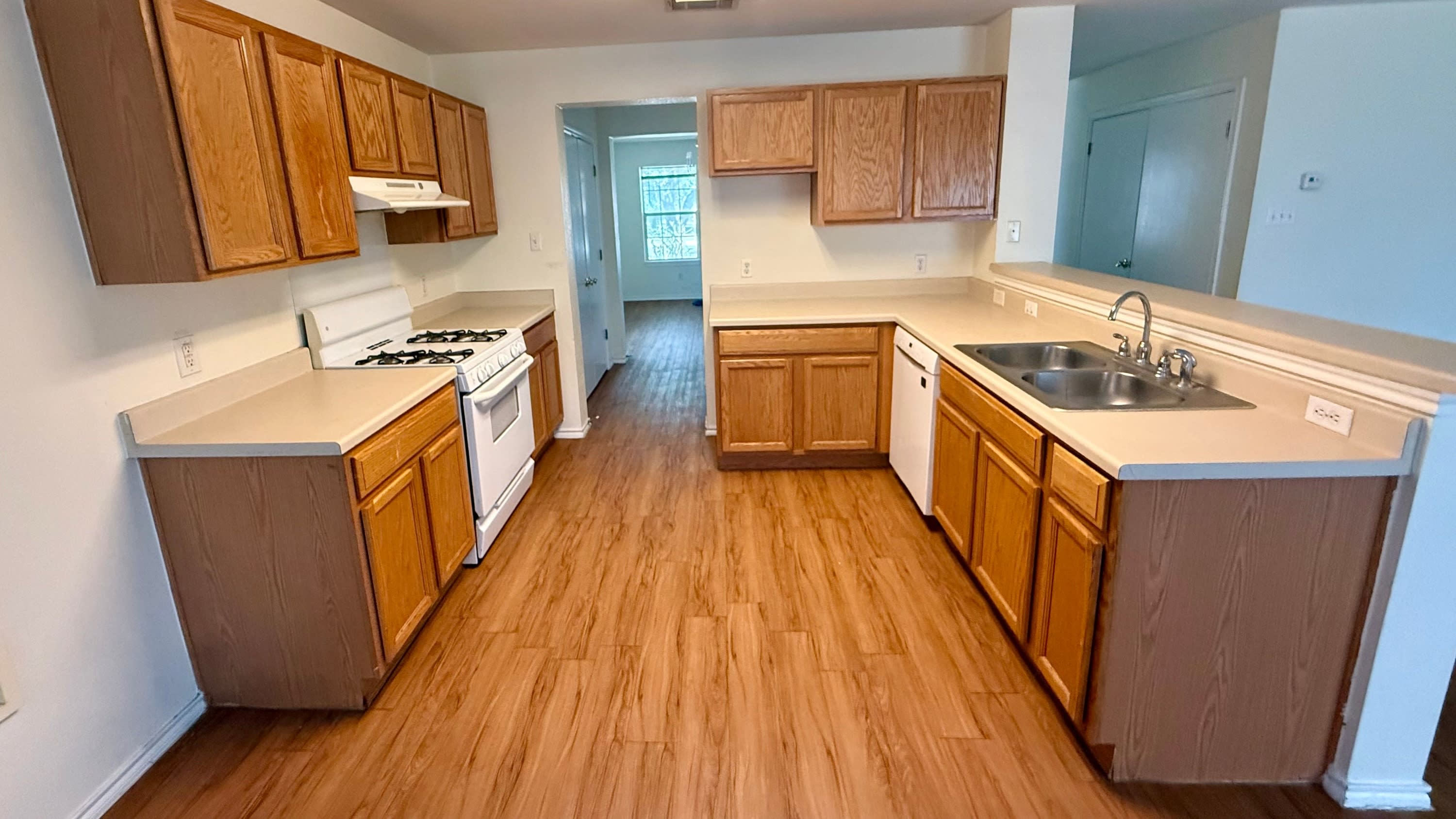 940 Goldenrod St – photo 1