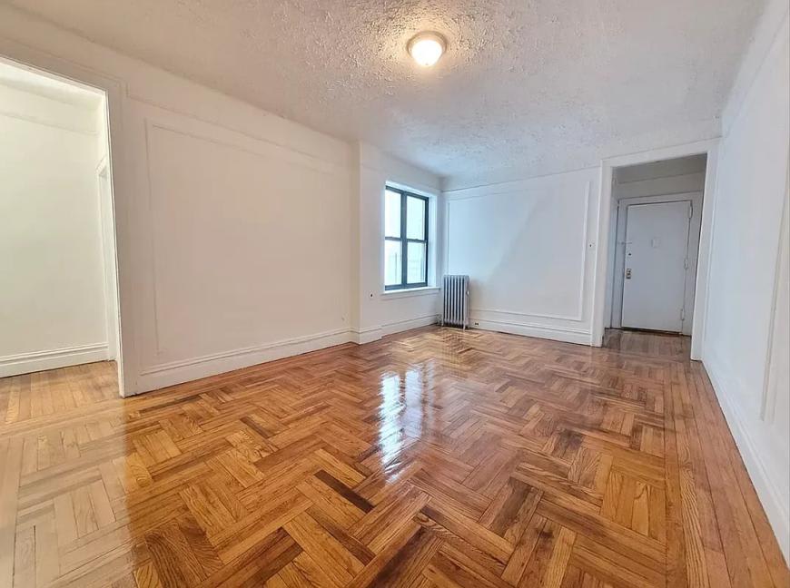 2376 Ryer Avenue – photo 3