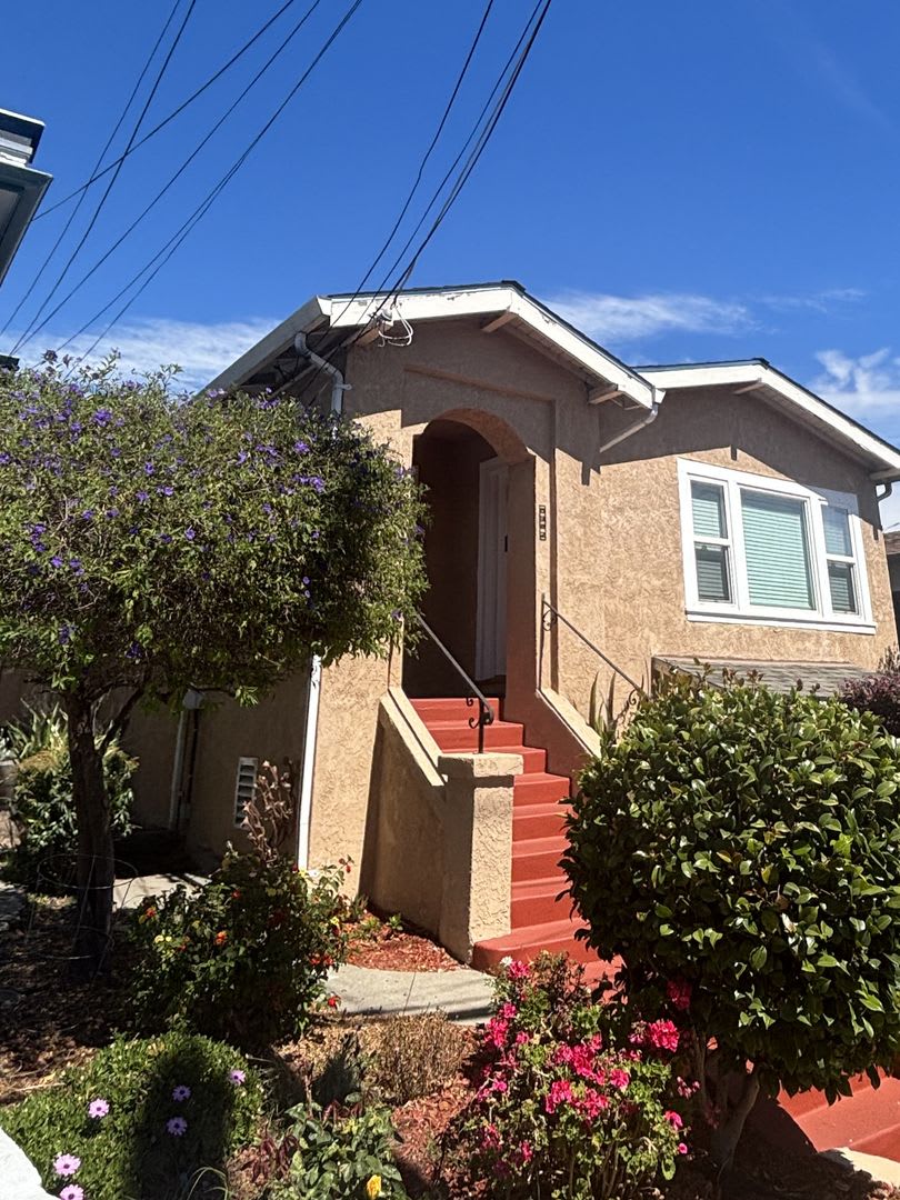 Available Now! Charming 3-Bedroom Maxwell Park Home with Spacious Backyard & Bonus Flex Space – photo 2