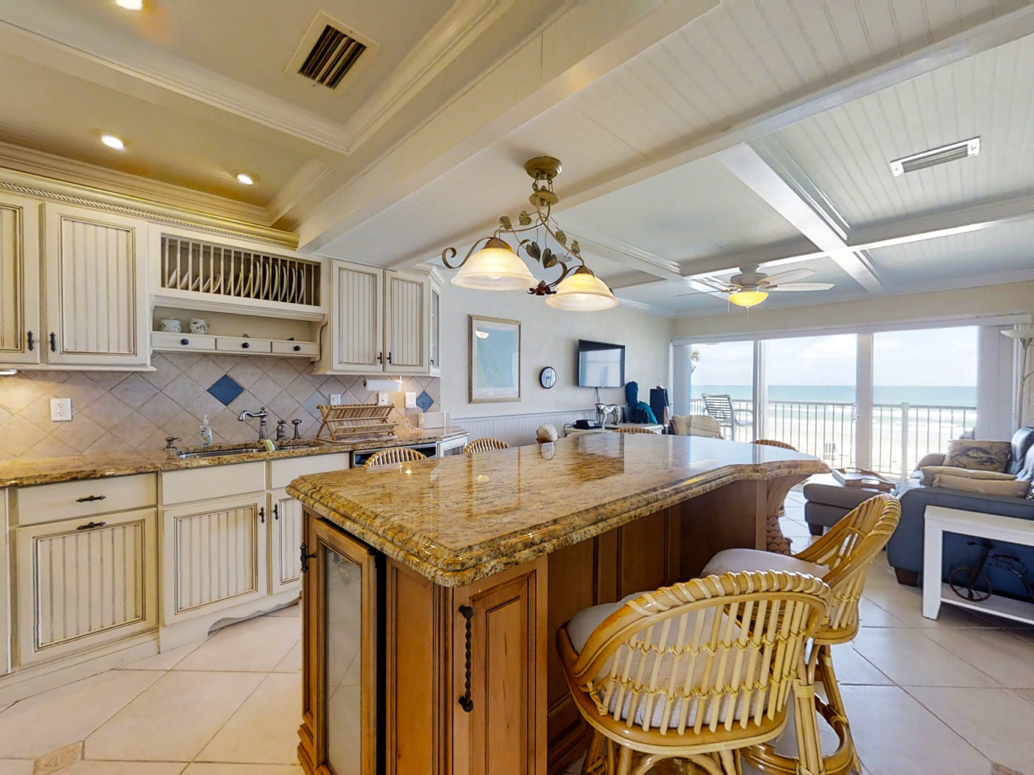 4849 Saxon Dr – photo 2