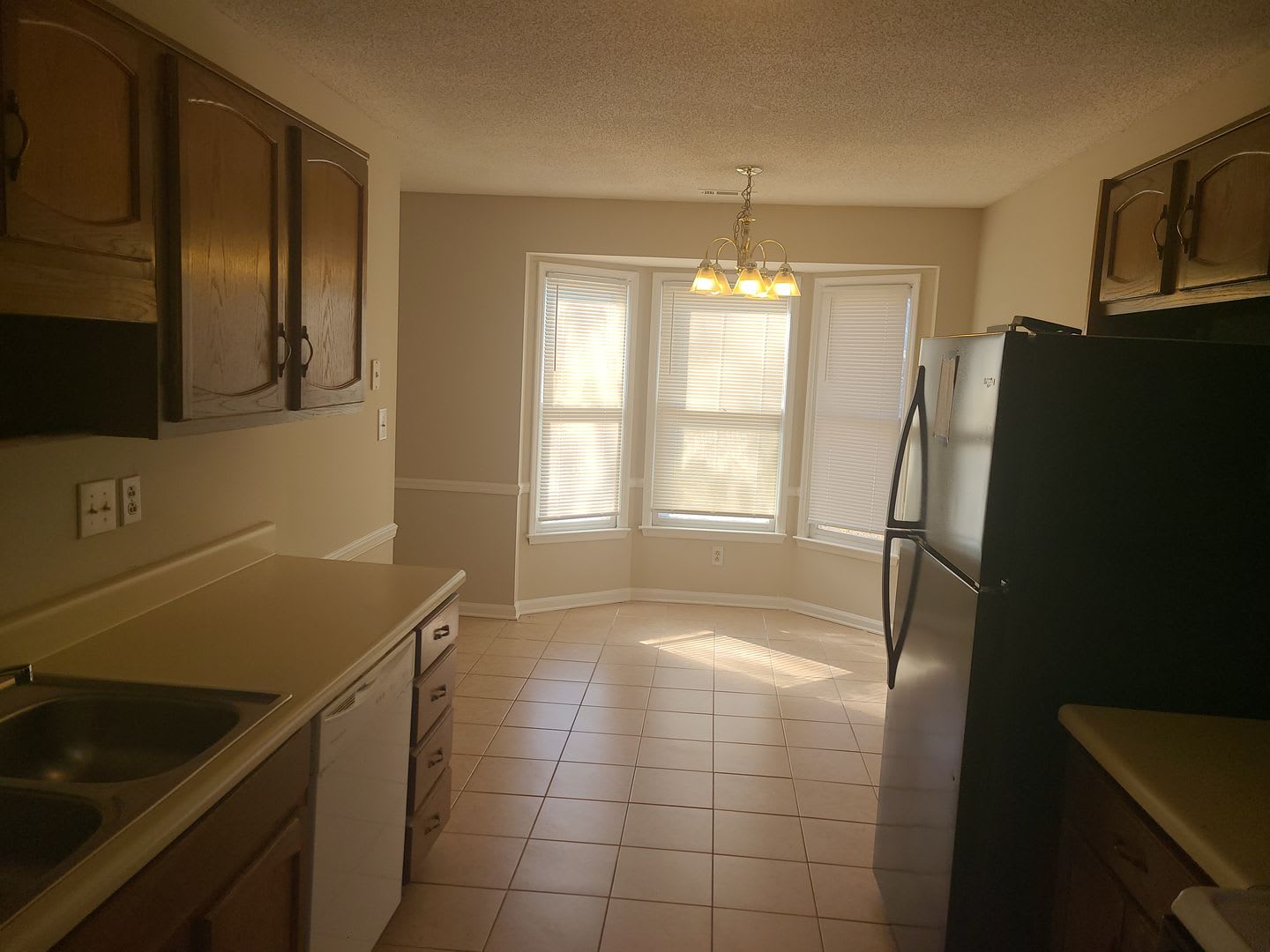 Welcome Home to Comfort and Convenience! – photo 5