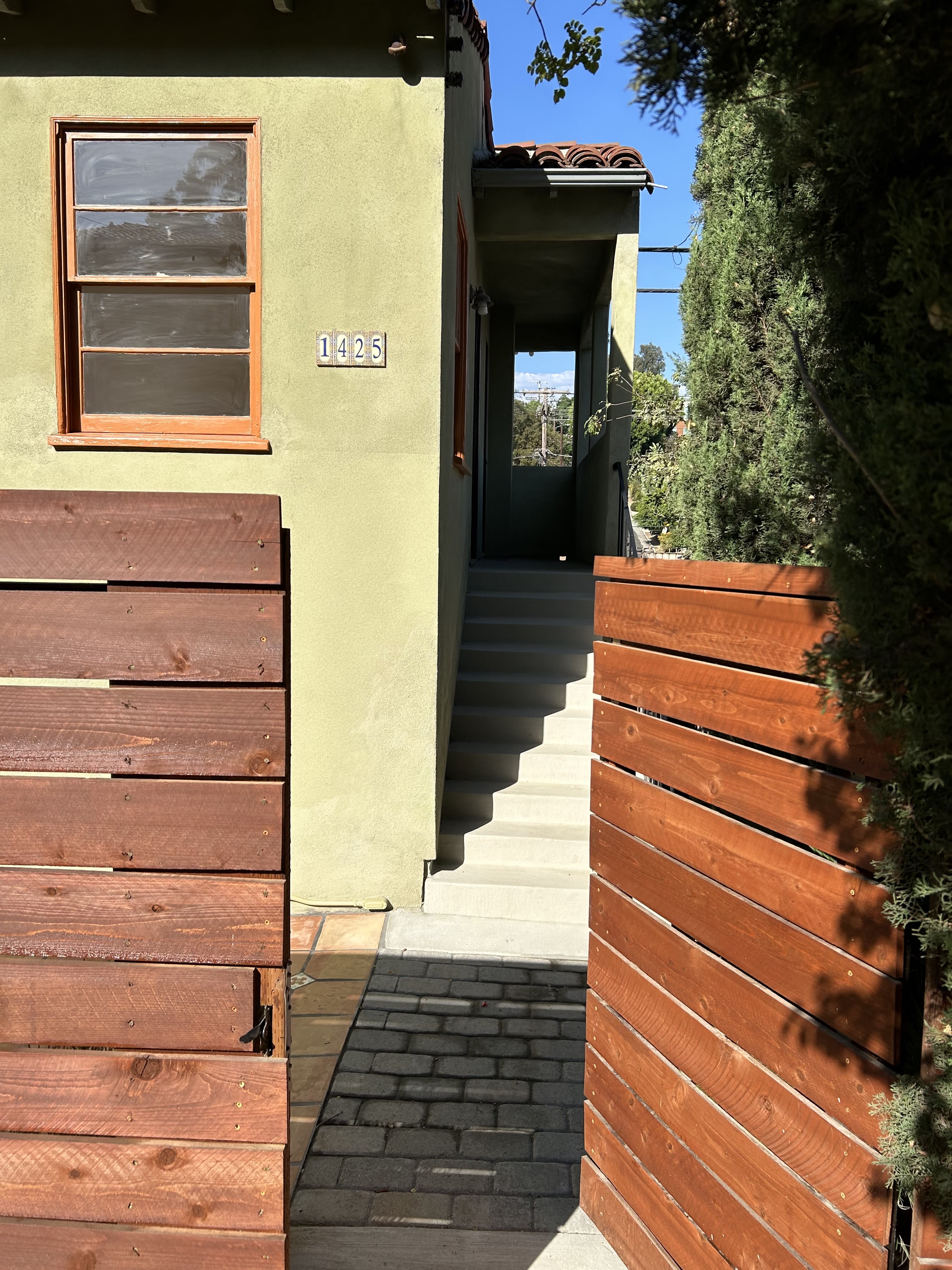 1425 Allison Ave – photo 2