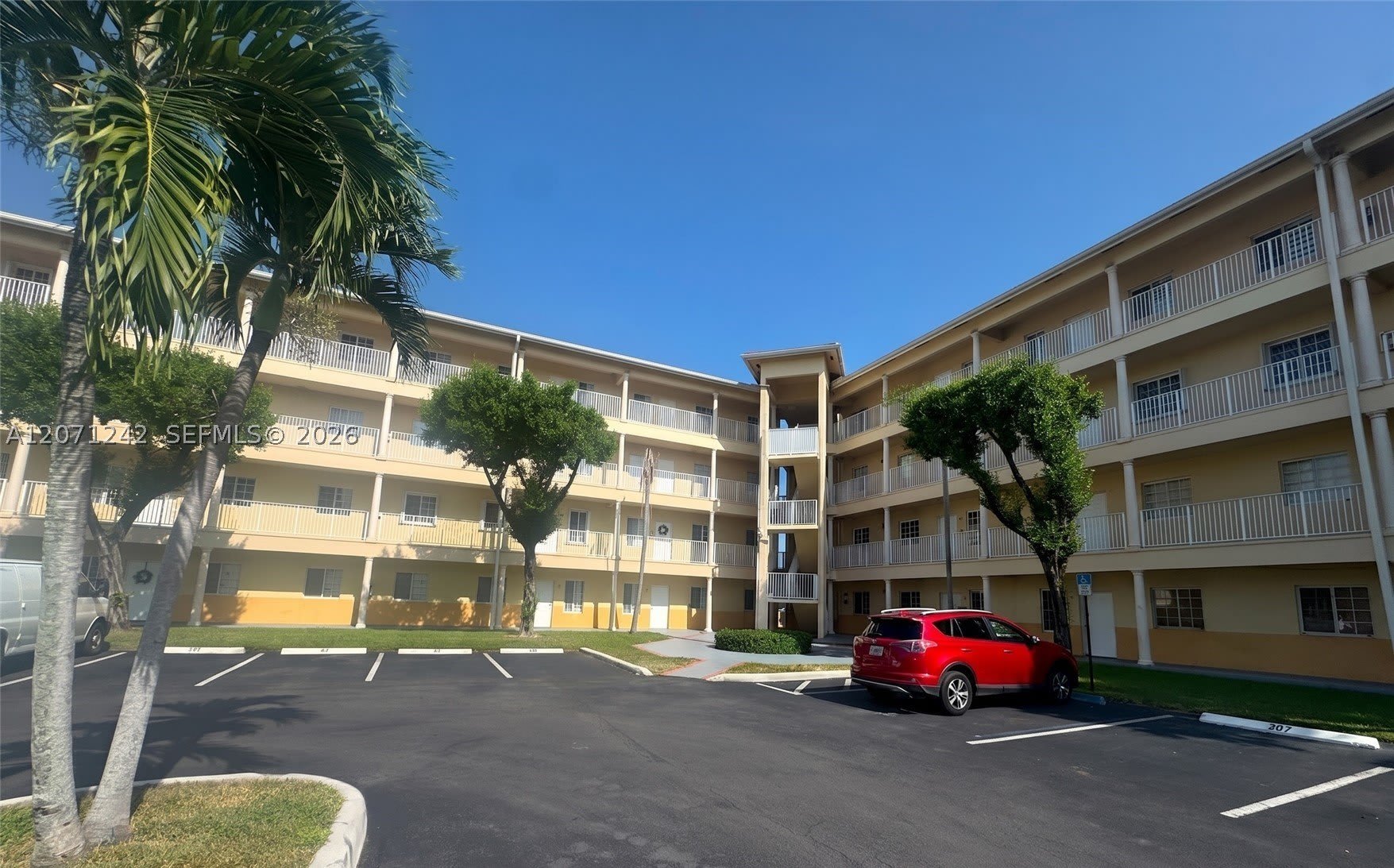 6940 NW 179th St – photo 1