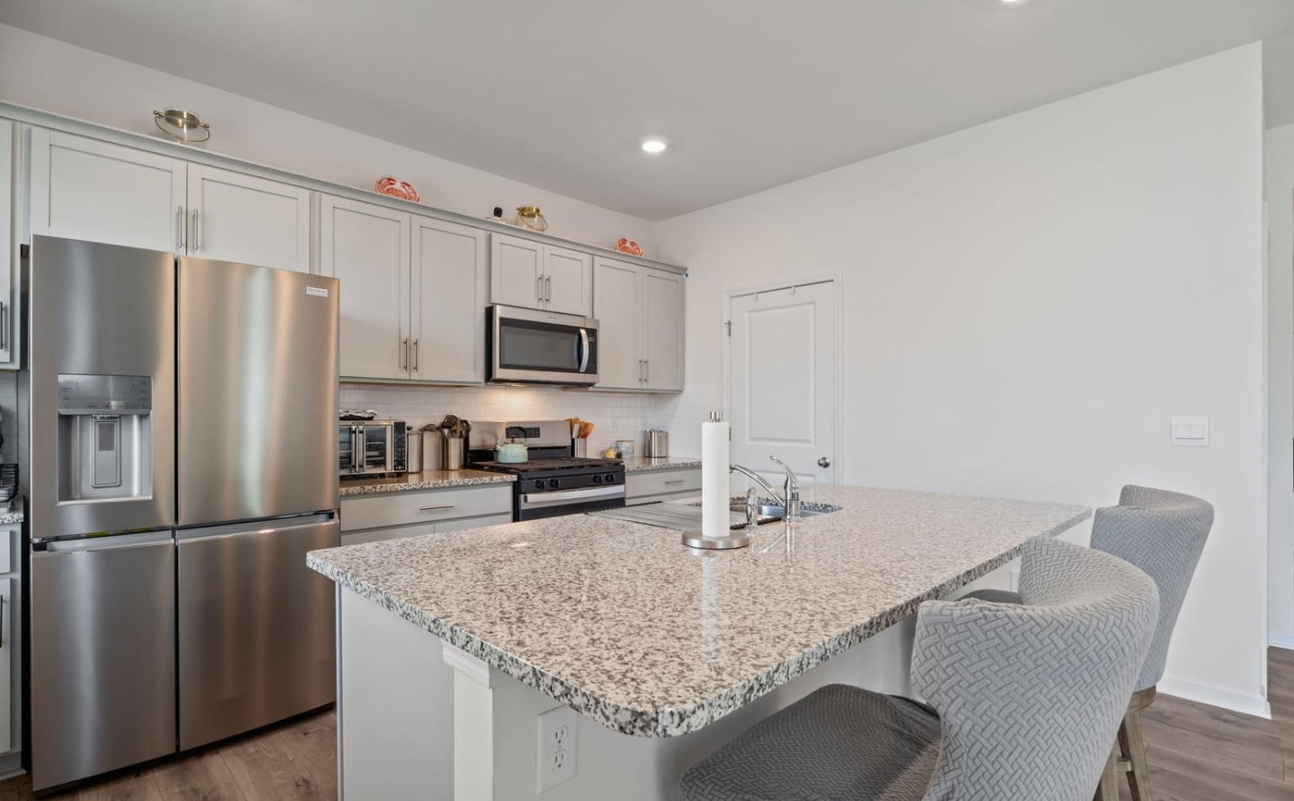 2406 Westwood Avenue West – photo 5