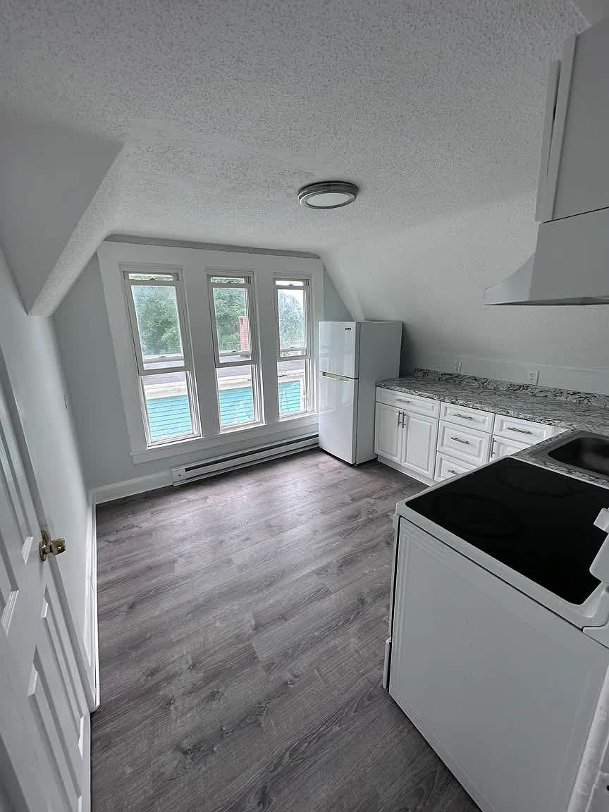 111 Laurel Hill Avenue – photo 3