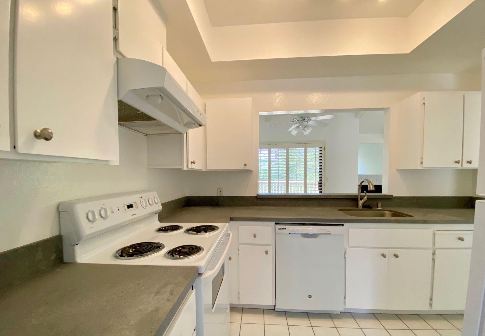 2 Bedroom, 1.5 Bath Townhome – photo 5
