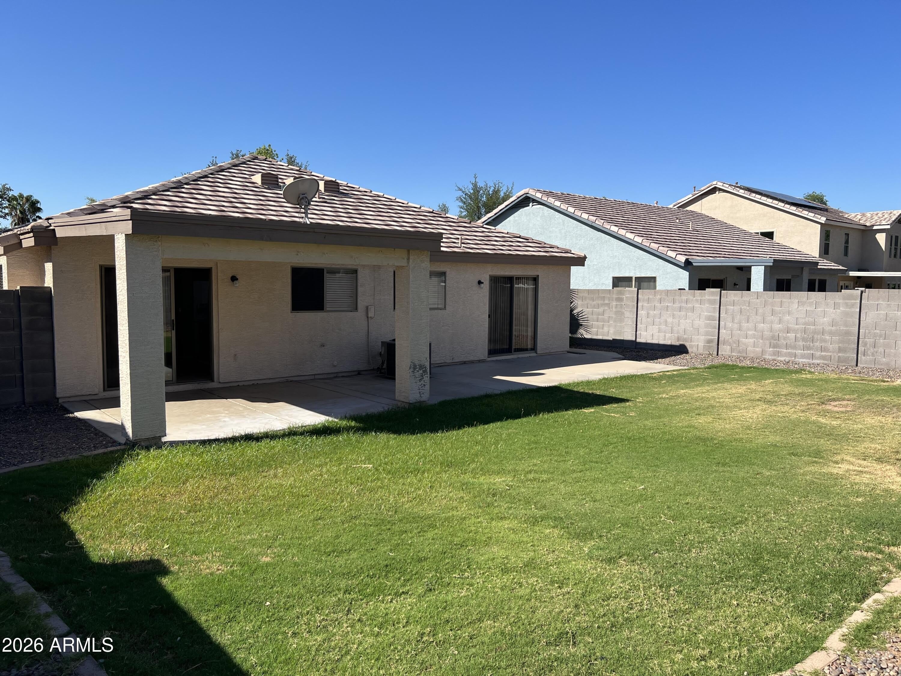 434 W Fabens Lane – photo 3