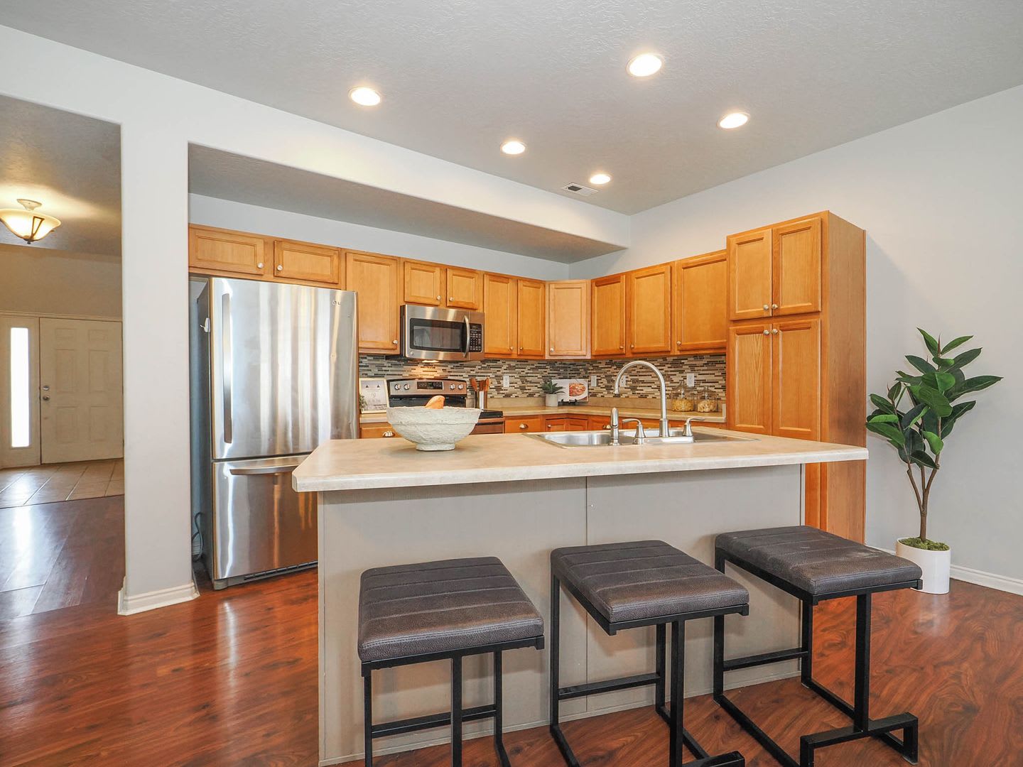 Beautiful Saratoga Springs Townhome For Rent – photo 3