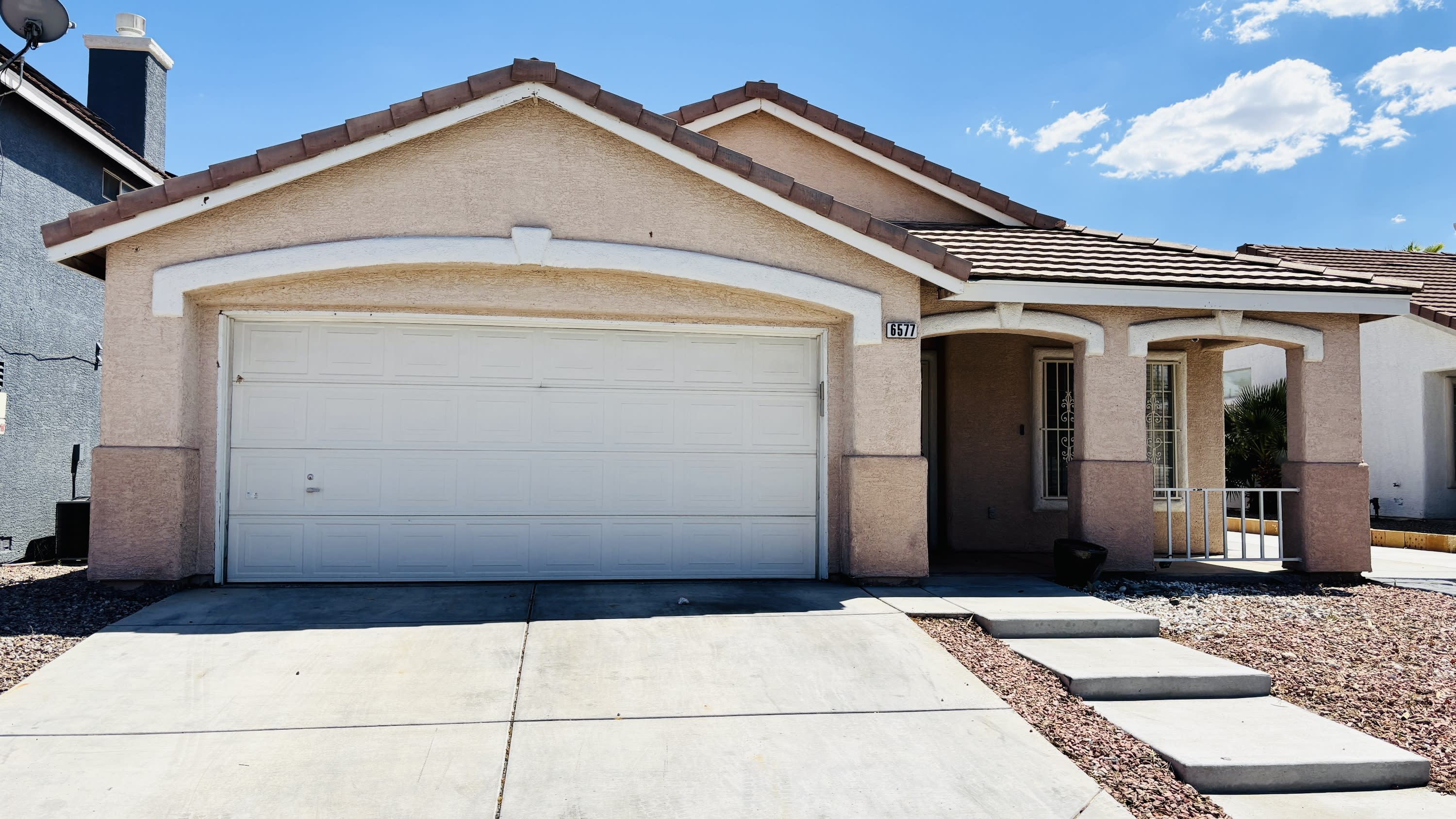 6577 Sweetzer Way – photo 4
