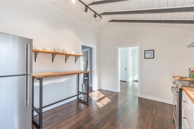 700 N MCKINLEY Avenue – photo 5