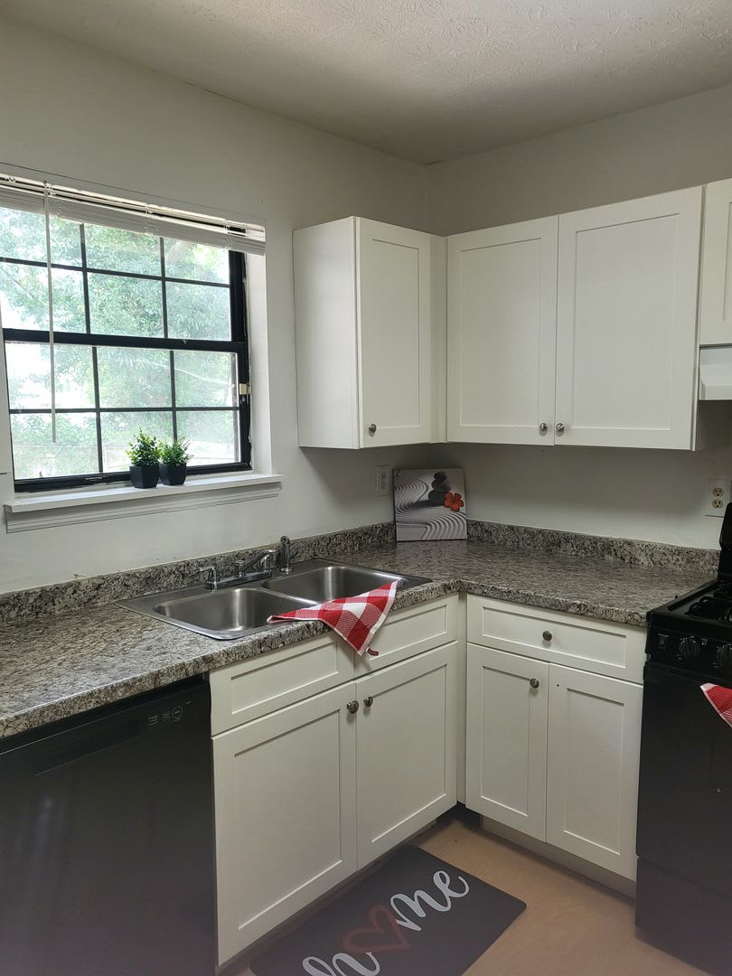 Desirable Home in Decatur – photo 3