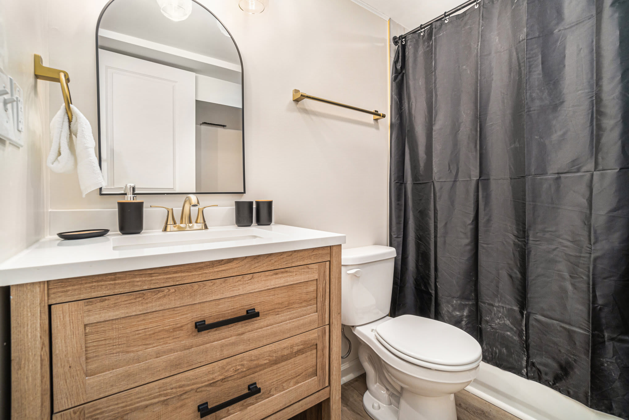 715 Northeast 55th Street – photo 5