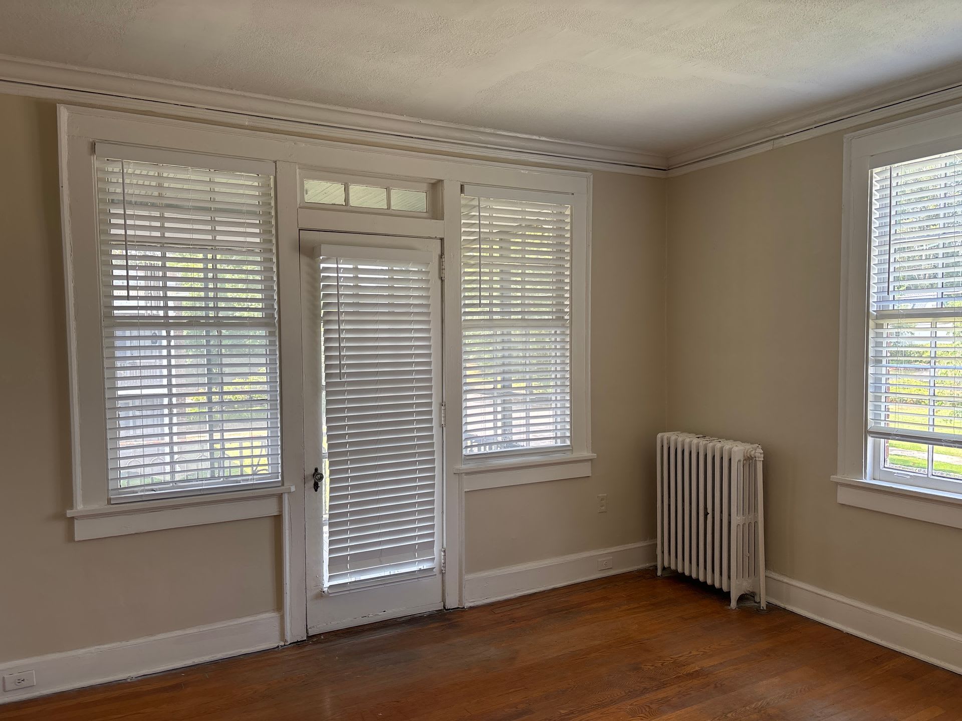 Colonial Court – photo 3