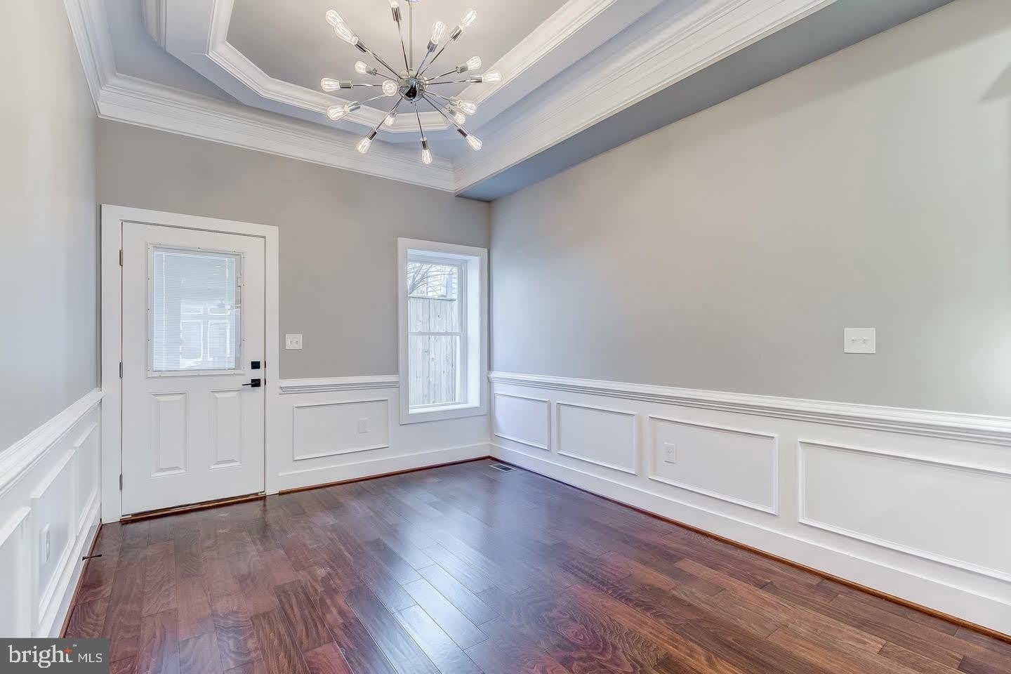 1440 S CHARLES Street – photo 5