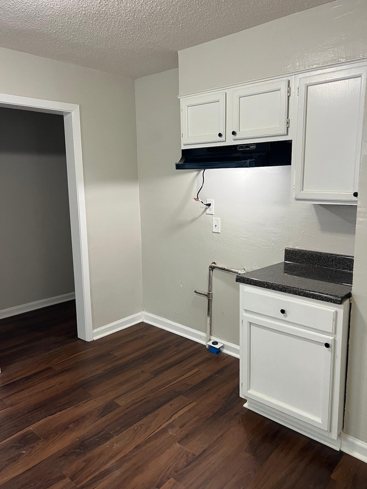 2292 Redwood Avenue – photo 5