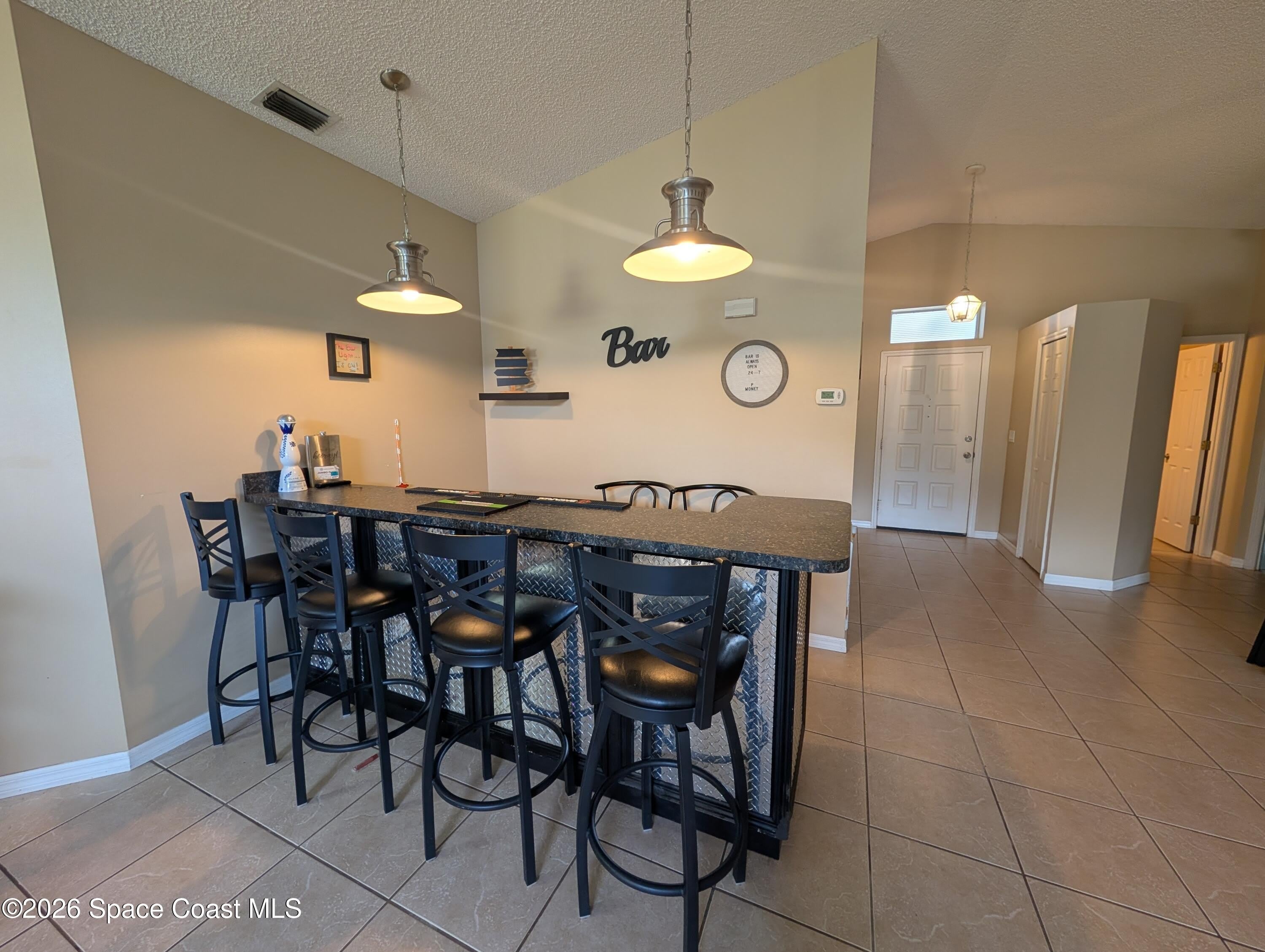 880 Villa Drive – photo 4