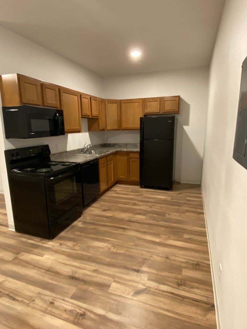 Deer Creek Apartments – photo 2