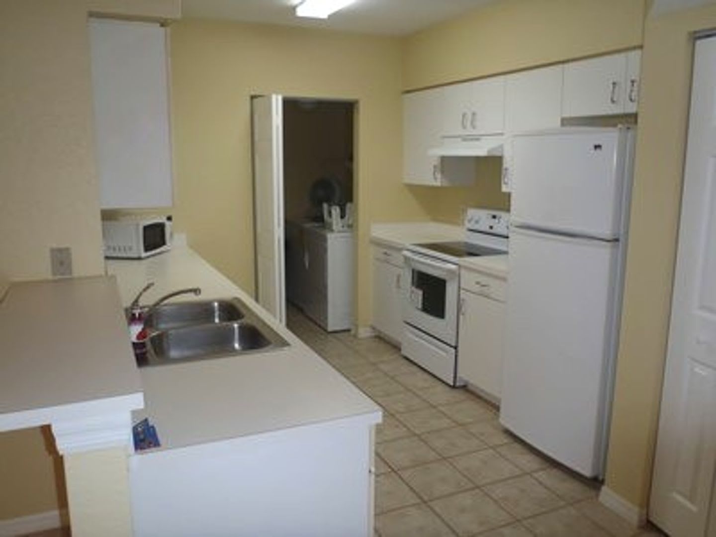 Very well-maintained 2-bedroom, 2-bath, 1st floor home in Bonita Springs – photo 2