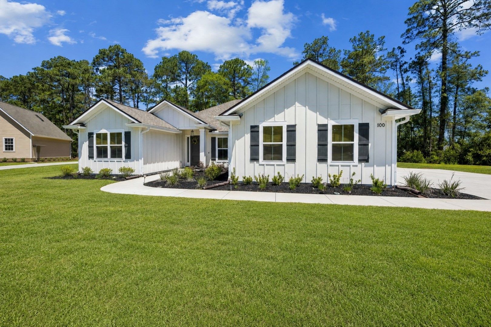 100 Carrington Way – photo 2