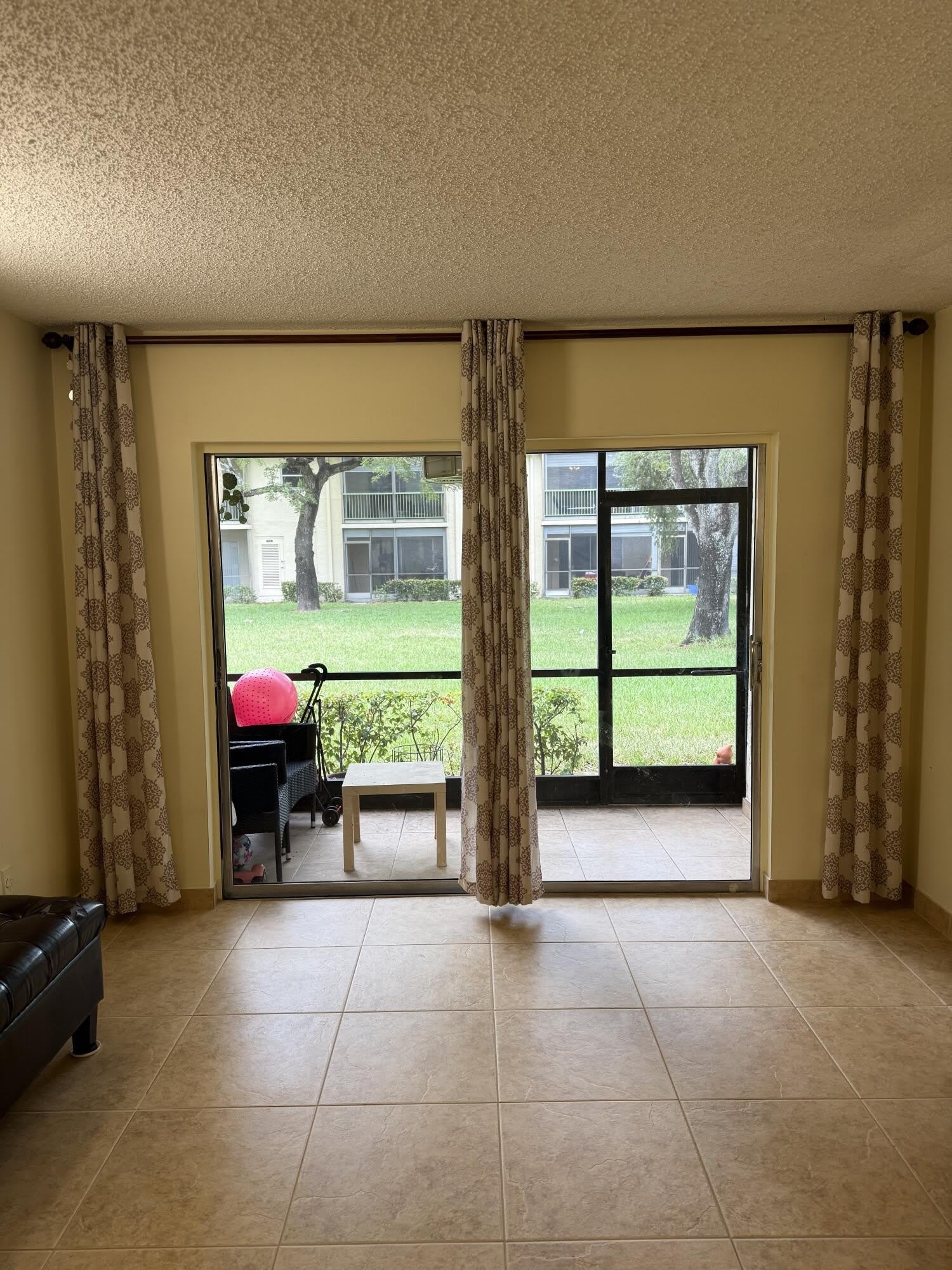 4272 NW 89th Avenue – photo 3