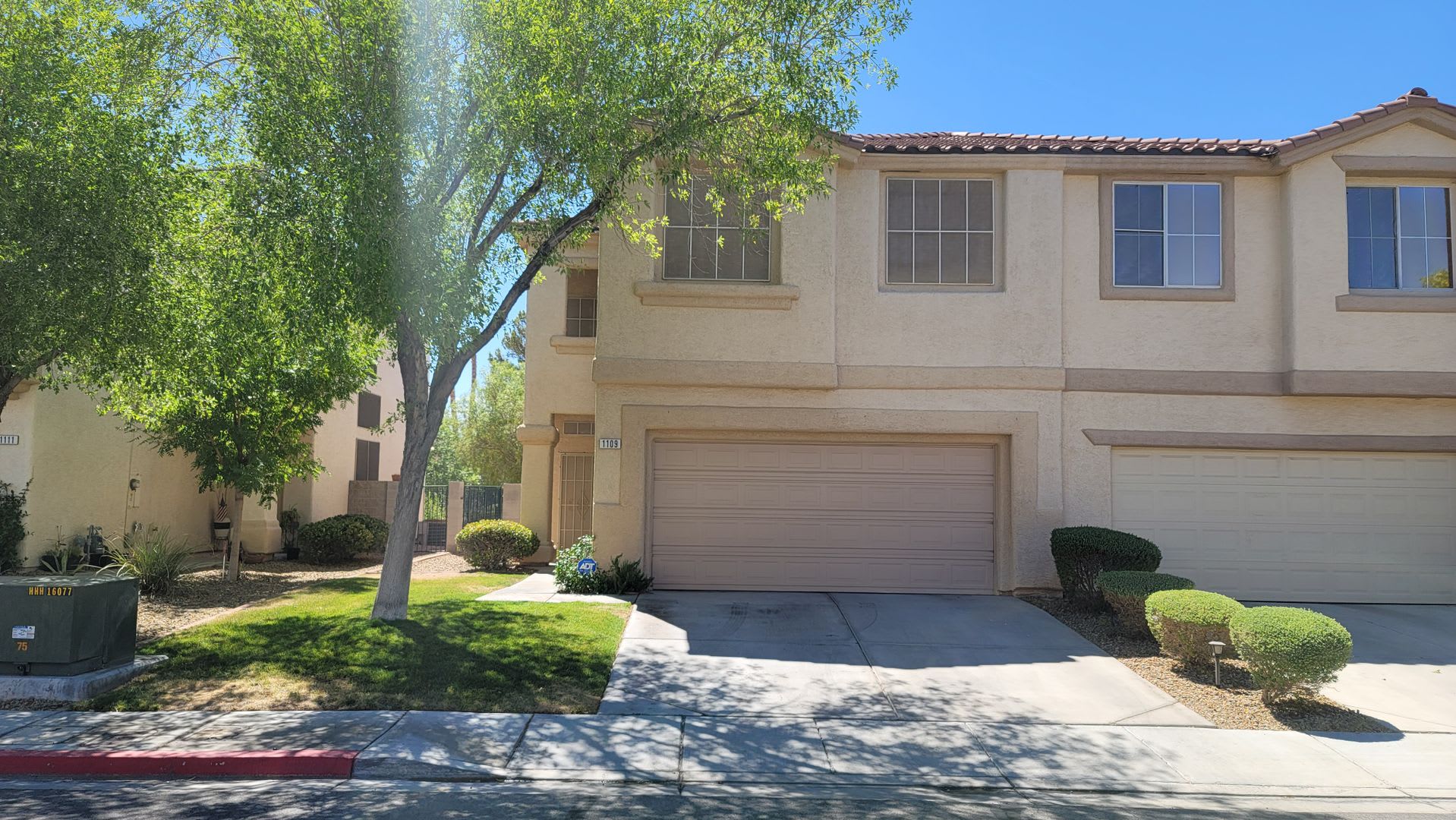 1109 Scenic Crest Dr // Seven Hills Townhome available for rent – photo 3