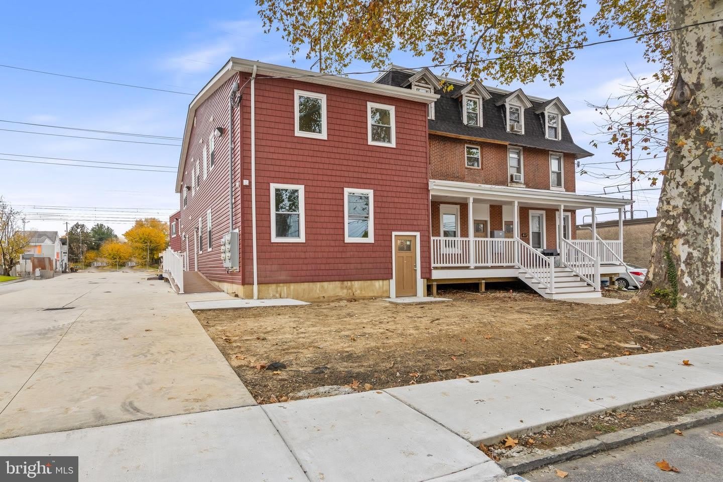 819 11TH AVE #C – photo 1