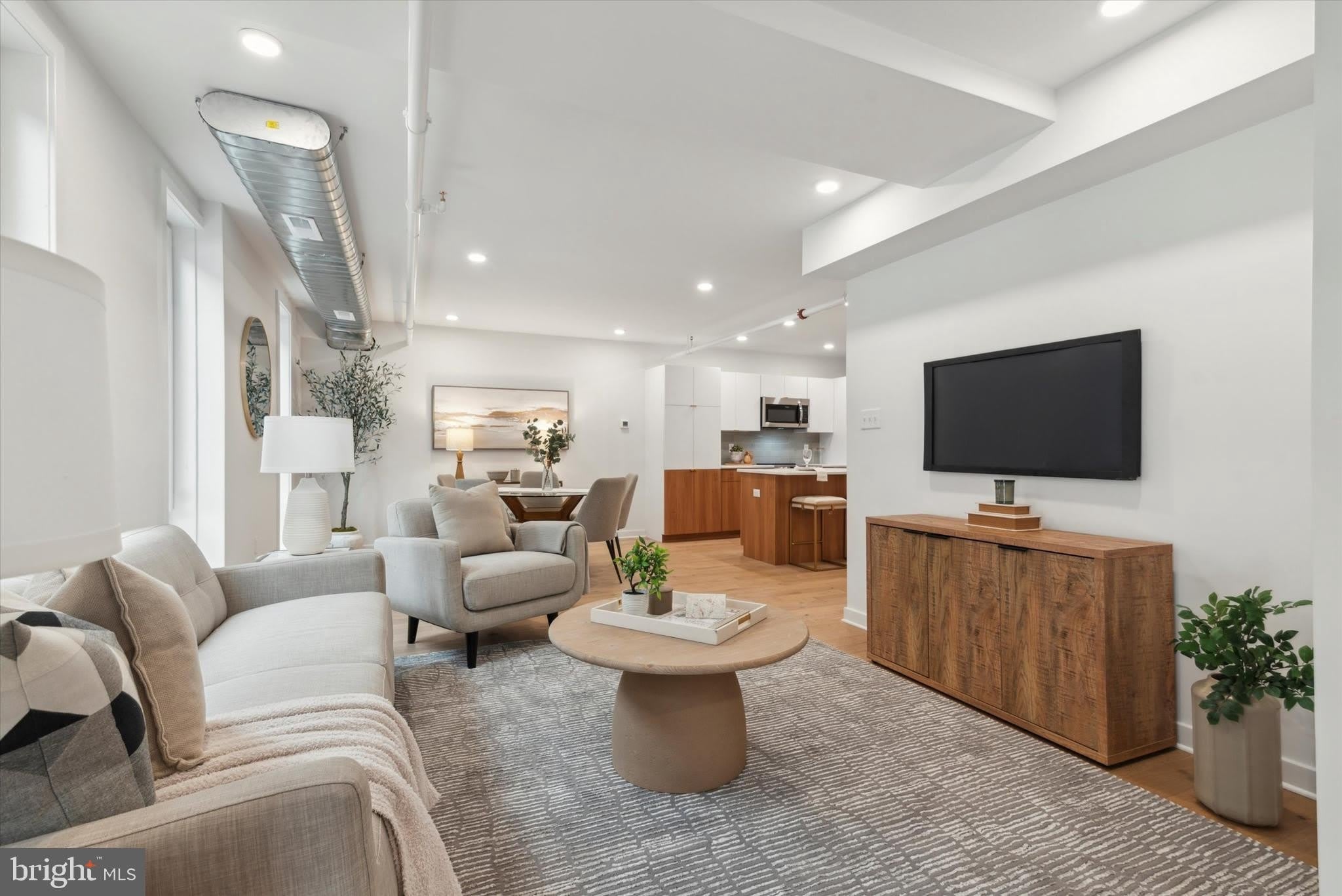 1416 FRANKFORD Avenue – photo 1