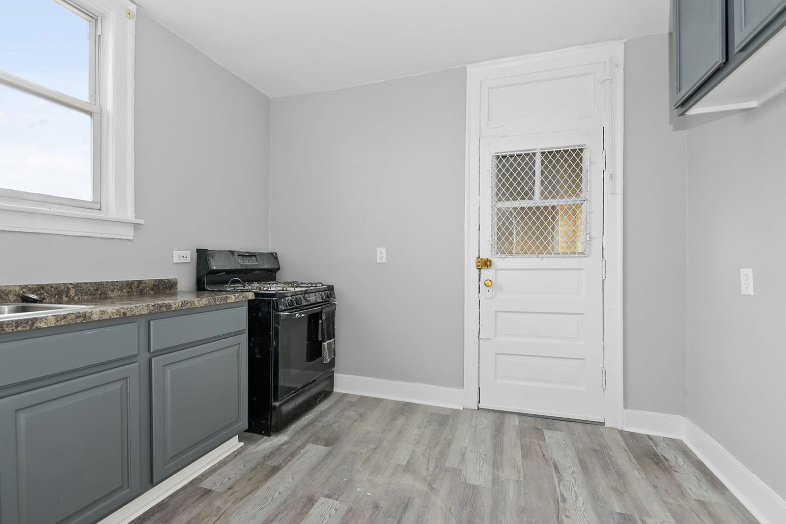 8711 South Morgan Street – photo 5