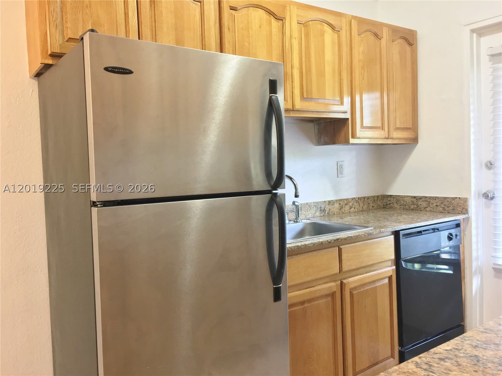 95 Edgewater Dr – photo 5