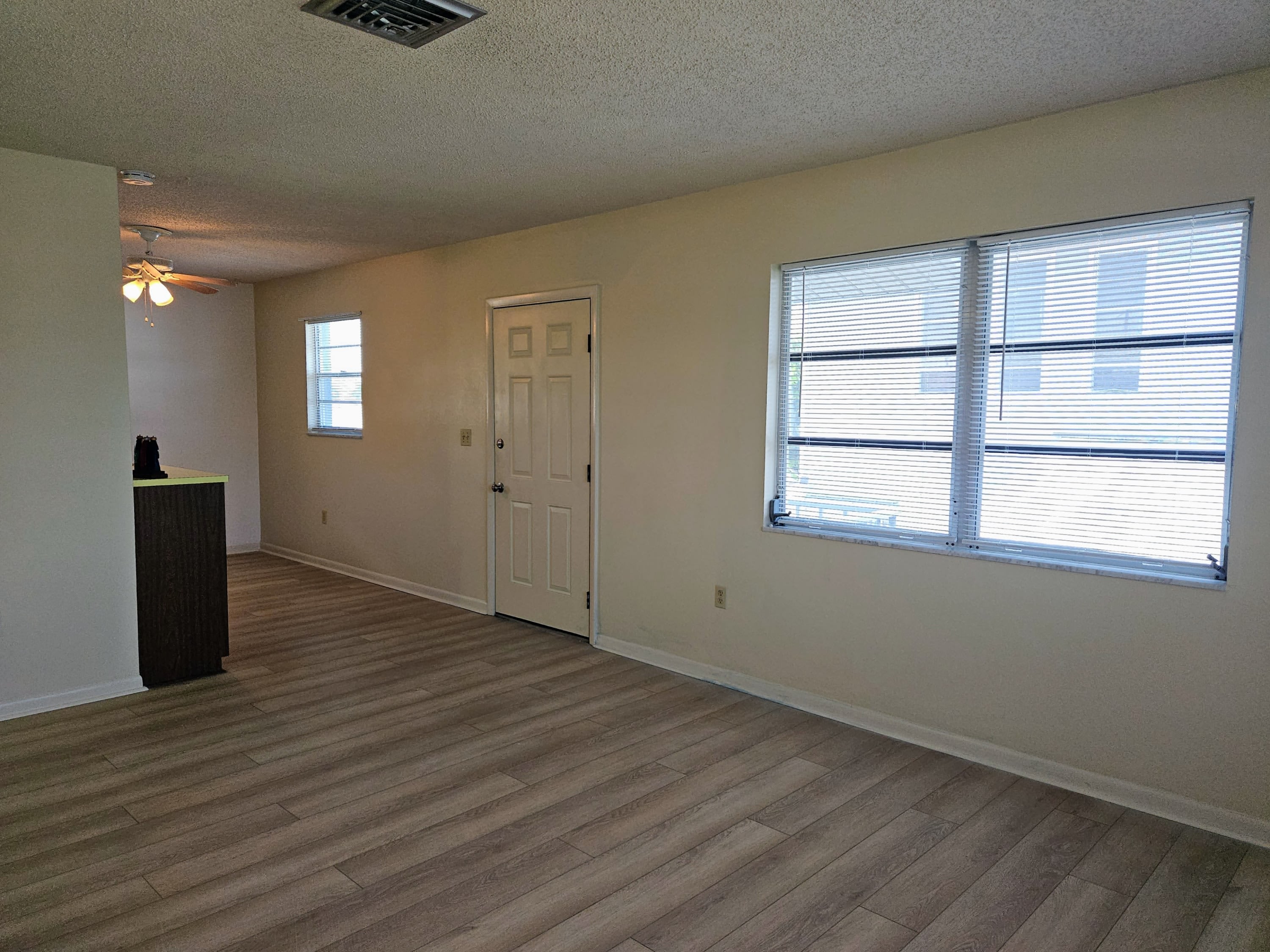 360 137th Avenue Circle – photo 4