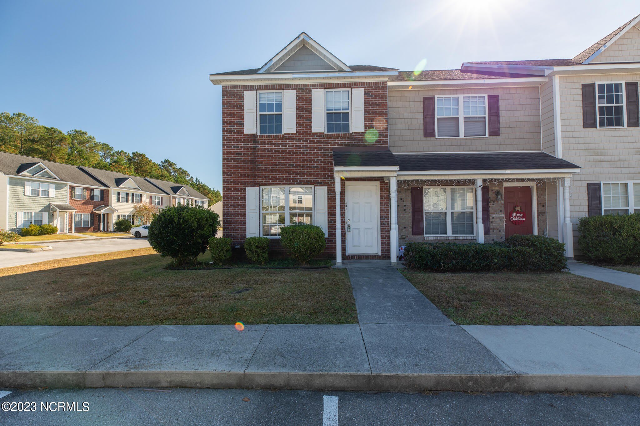 401 Springwood Drive – photo 1