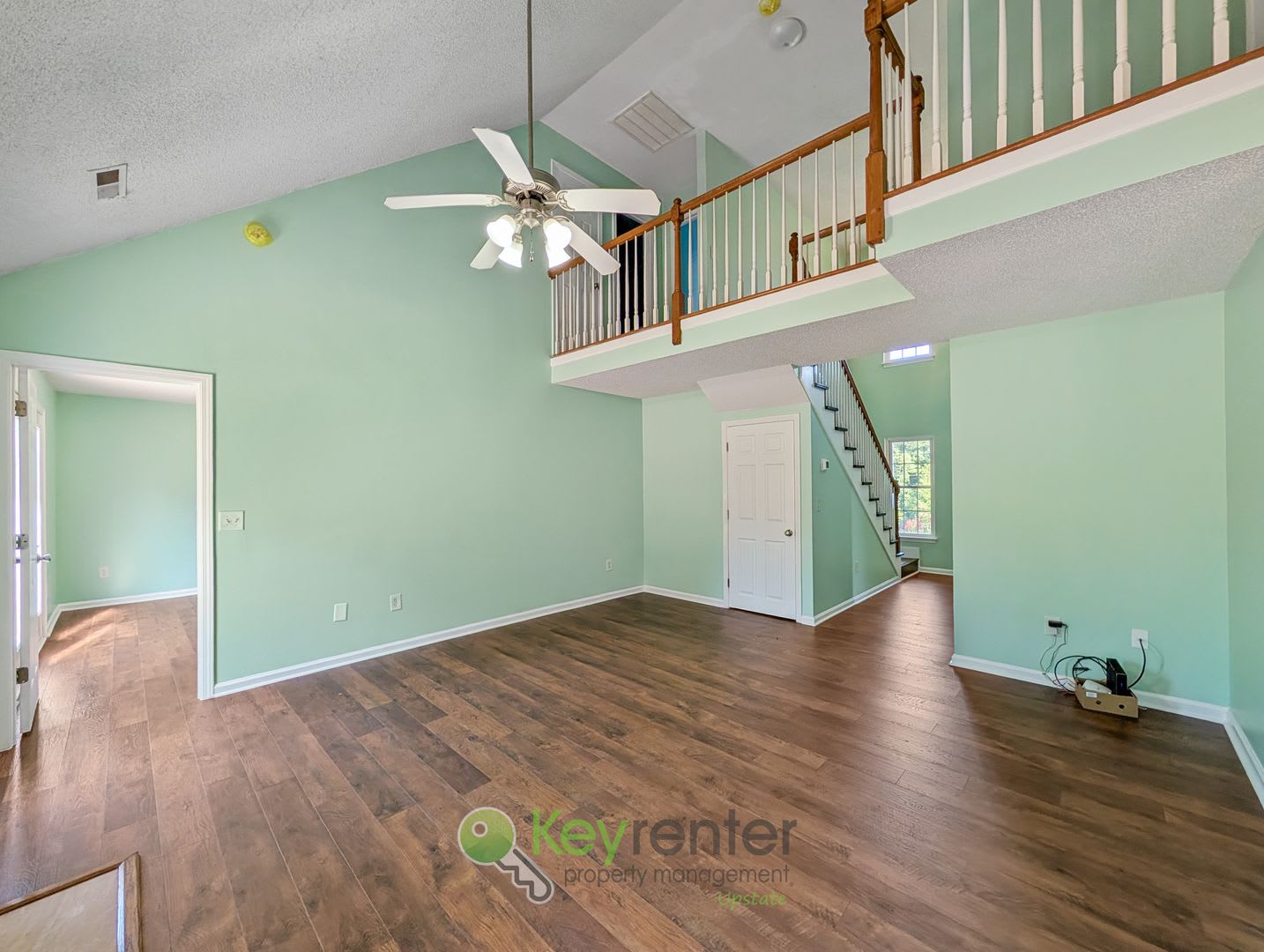 Spacious 4 Bedroom Home With Upstairs Bonus Room On A Secure Fully Fenced Lot Just 15 Minutes From Clemson University – photo 4